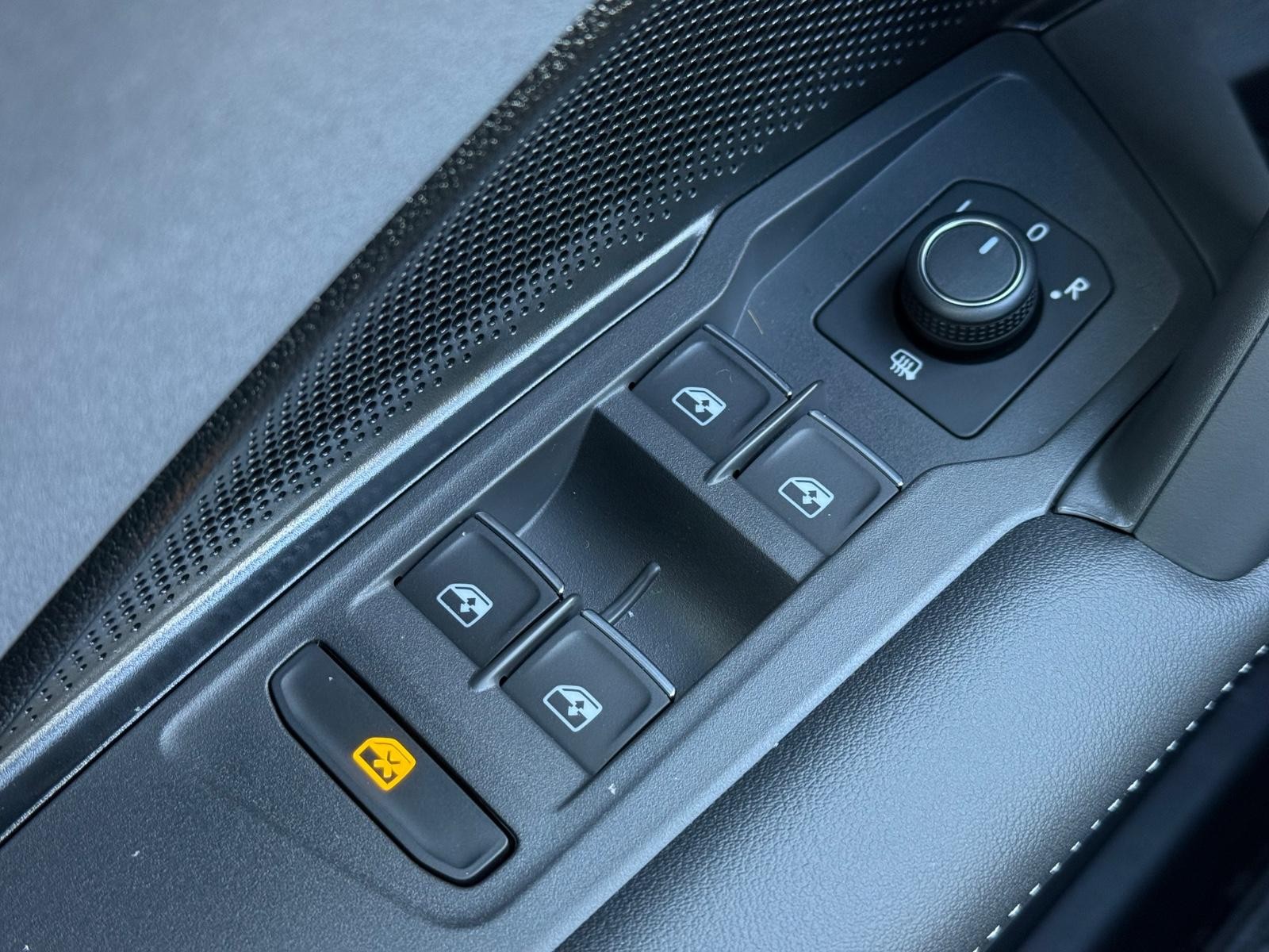 Volkswagen Tiguan Vehicle Image 15