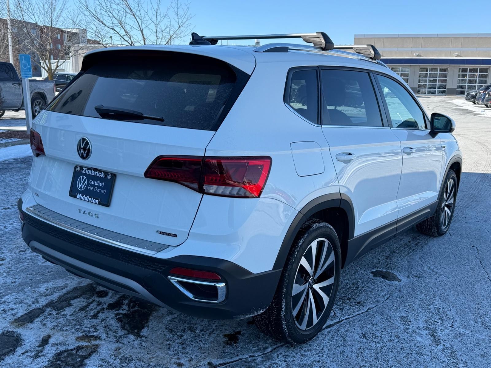 Volkswagen Taos Vehicle Image 03