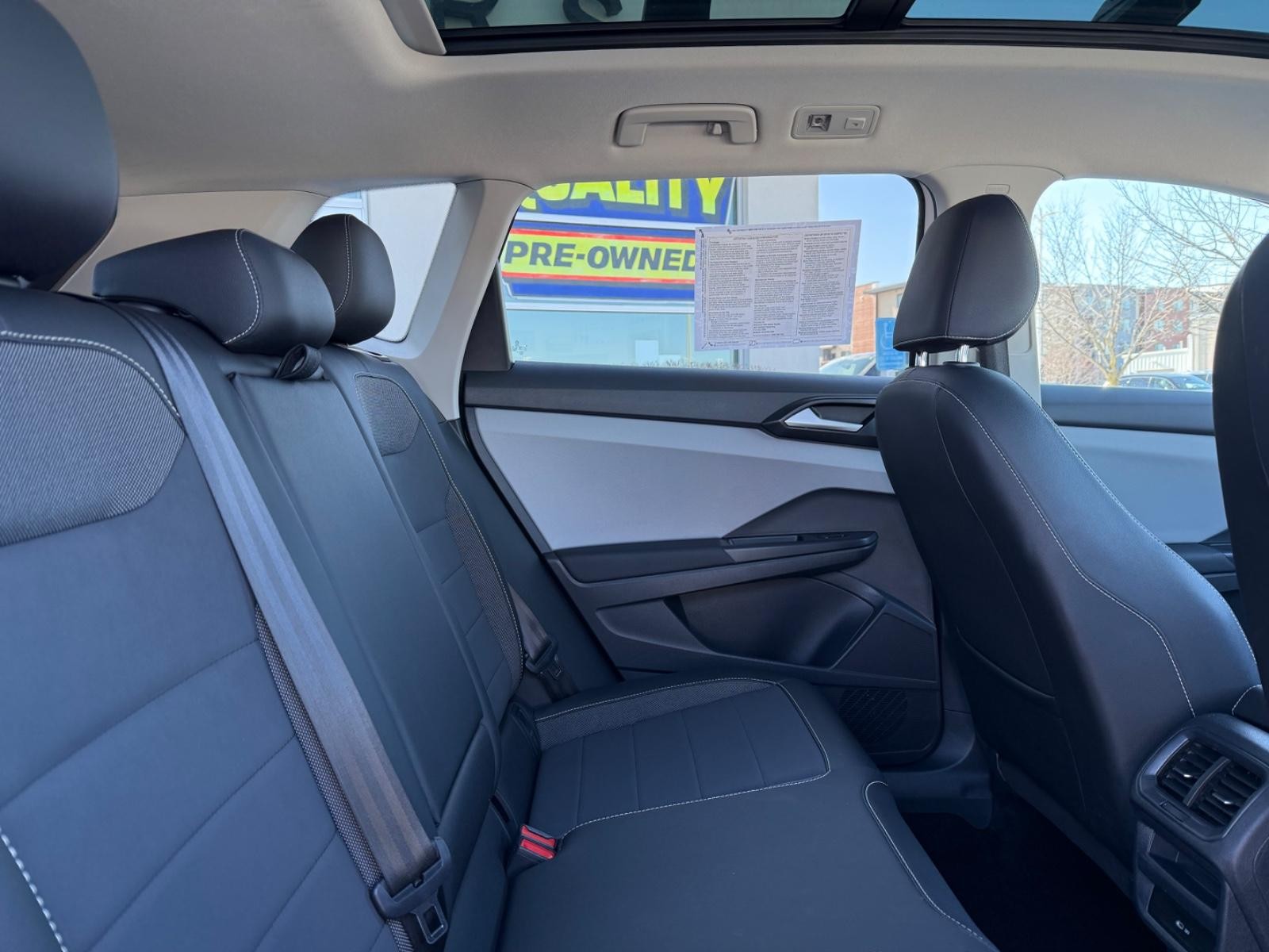 Volkswagen Taos Vehicle Image 10