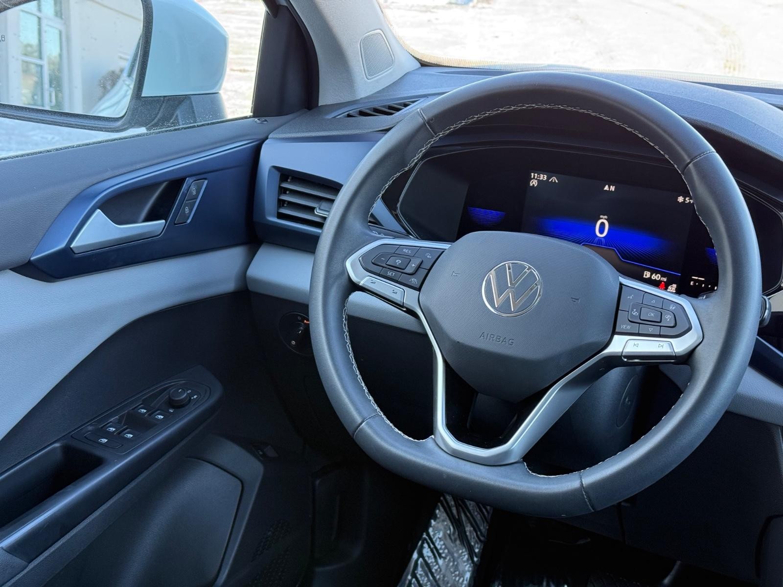 Volkswagen Taos Vehicle Image 14