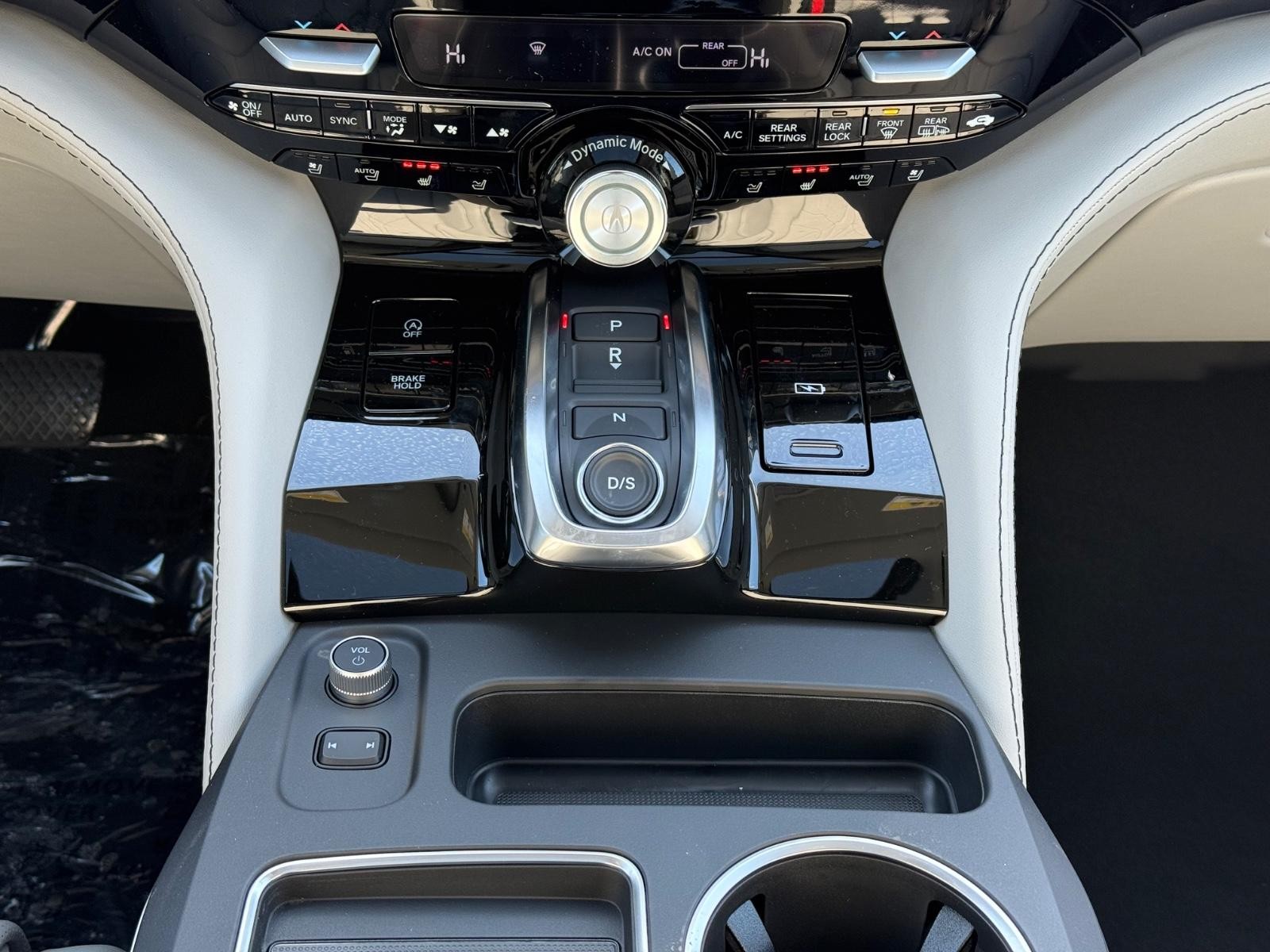 Acura MDX Vehicle Image 08