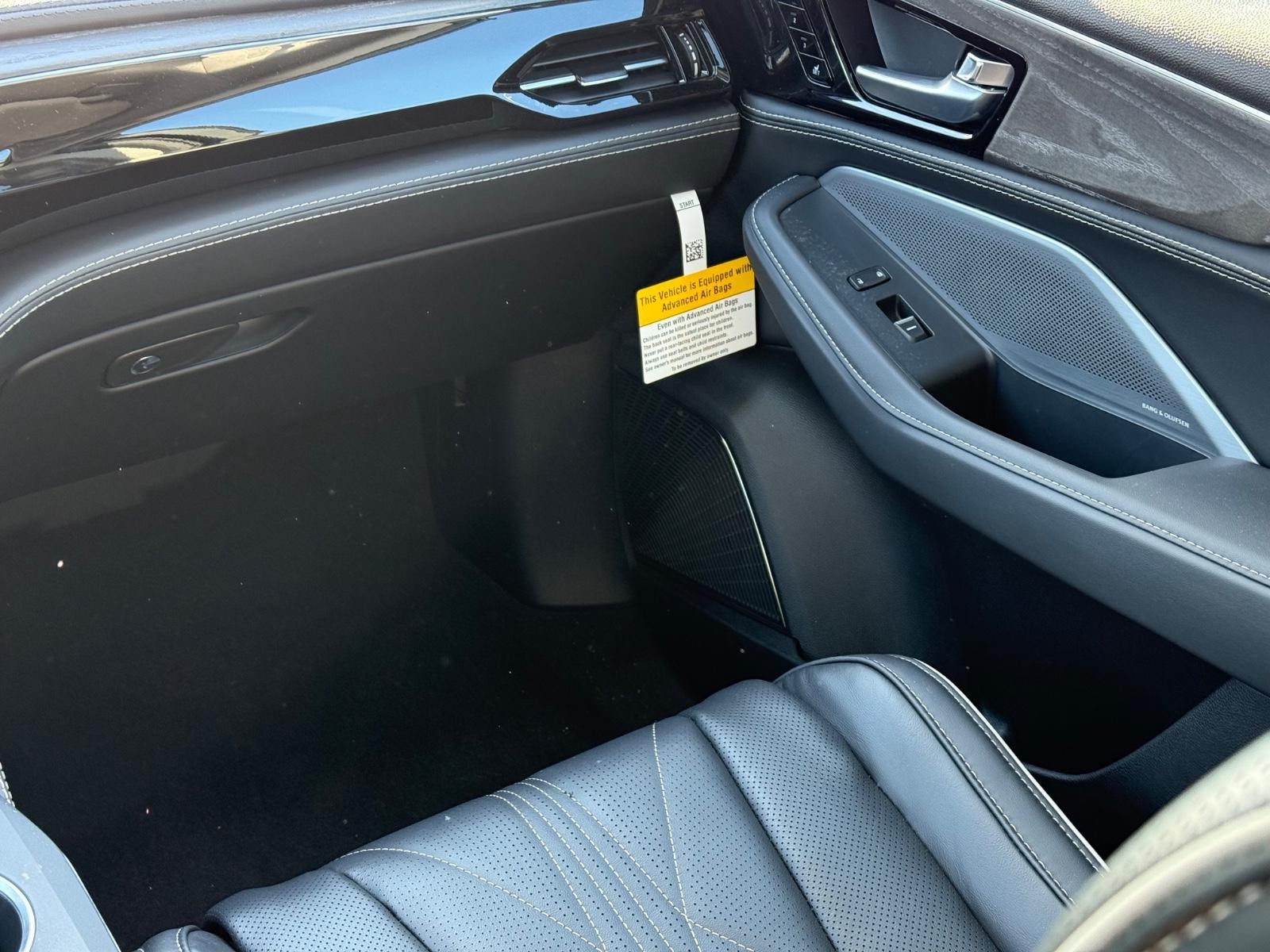 Acura MDX Vehicle Image 09