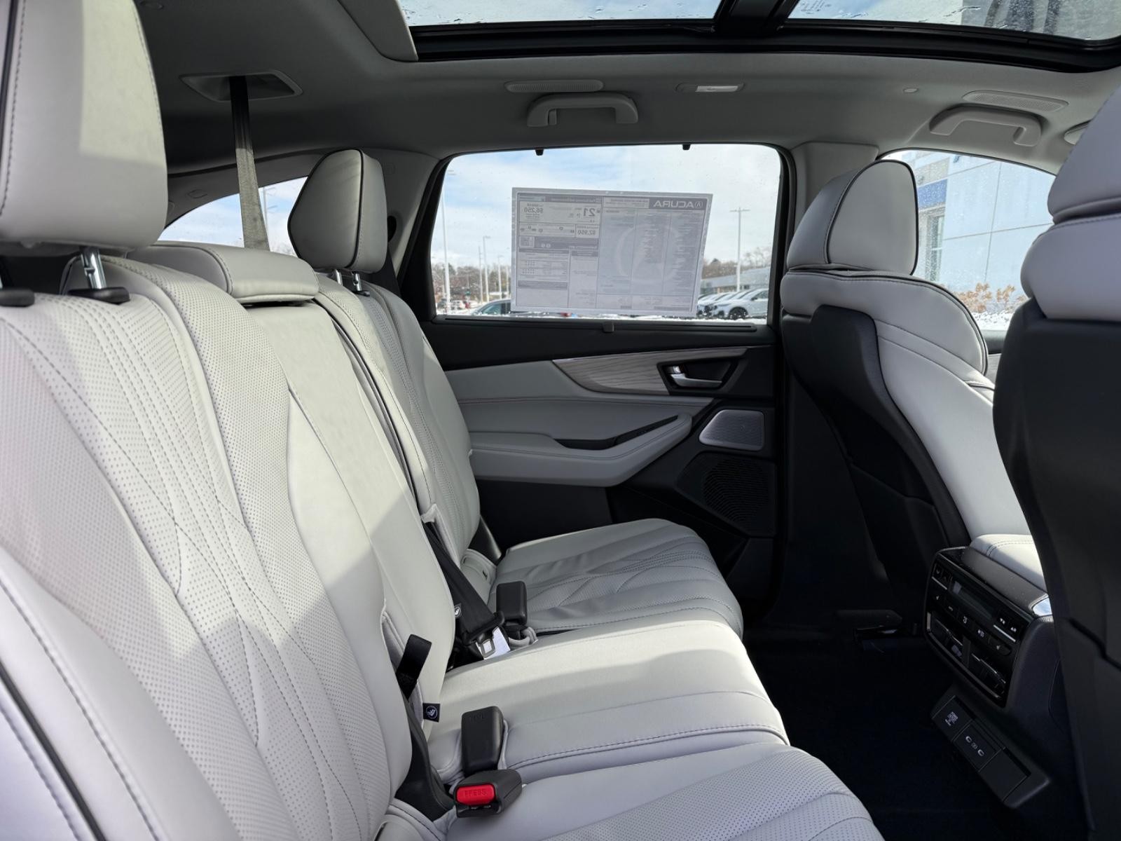 Acura MDX Vehicle Image 05