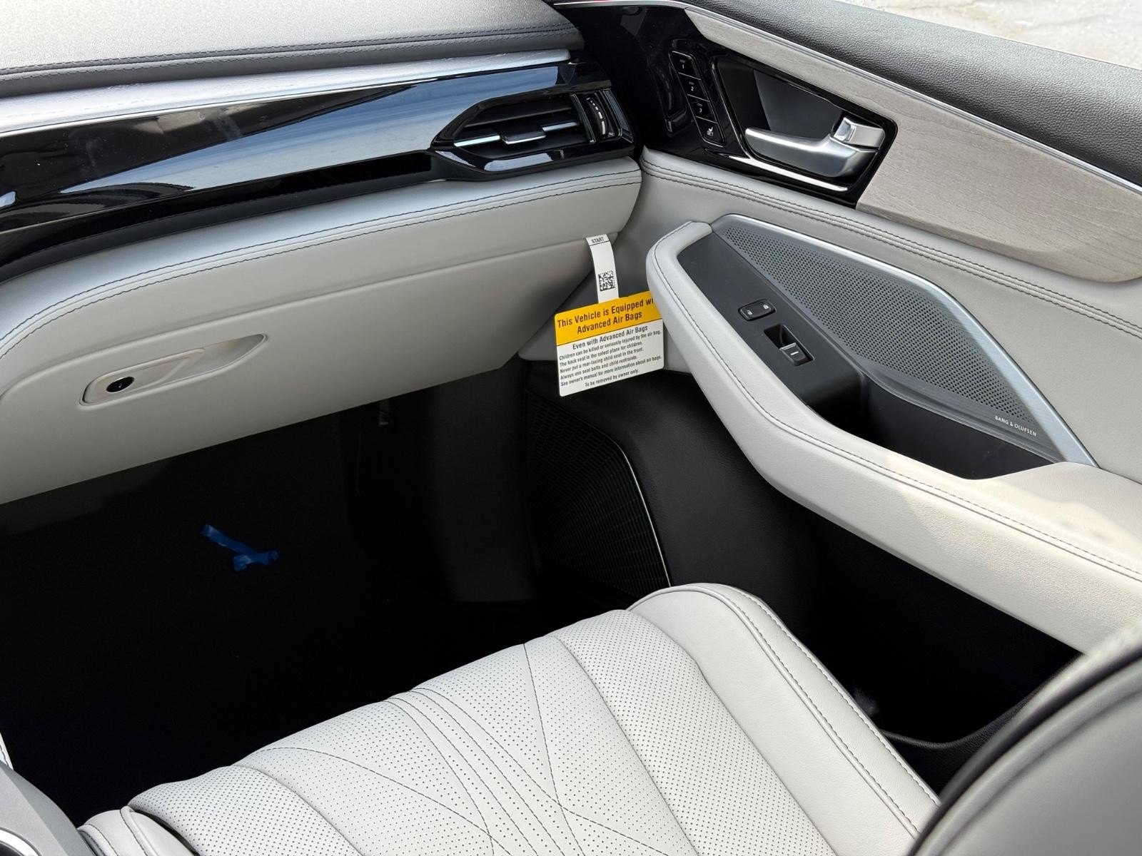 Acura MDX Vehicle Image 09