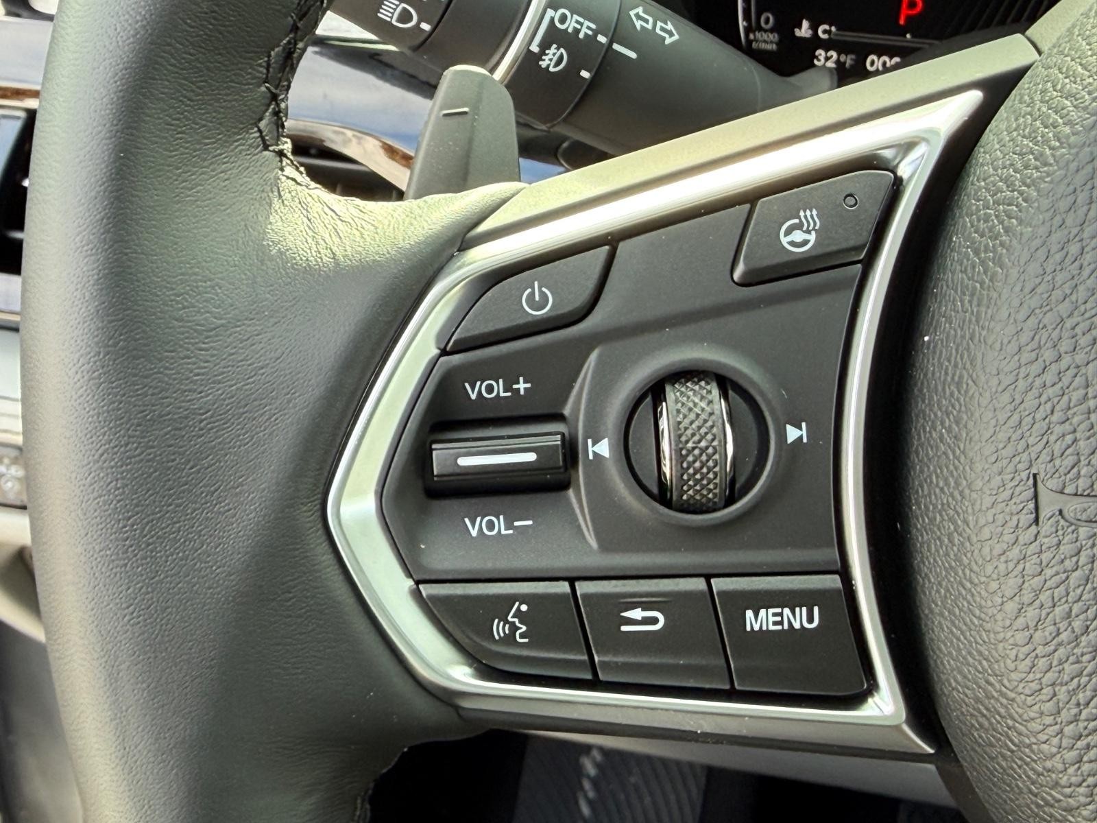 Acura MDX Vehicle Image 11