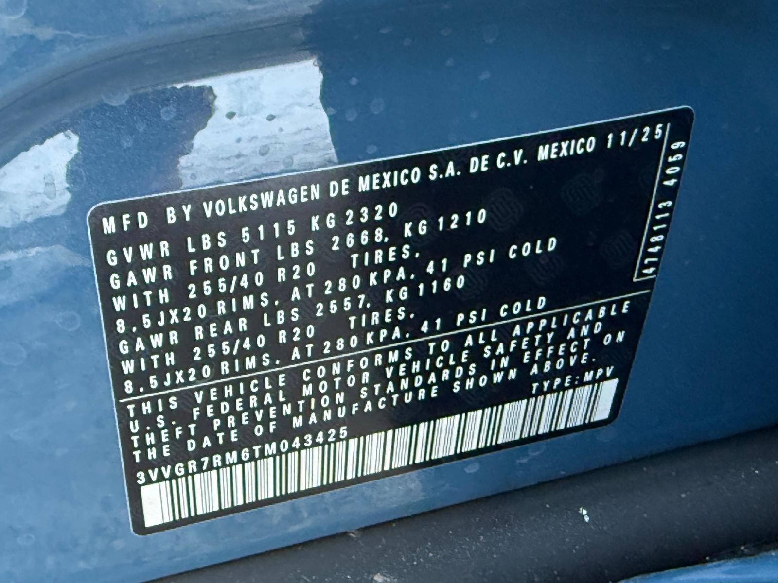 Volkswagen Tiguan Vehicle Image 17