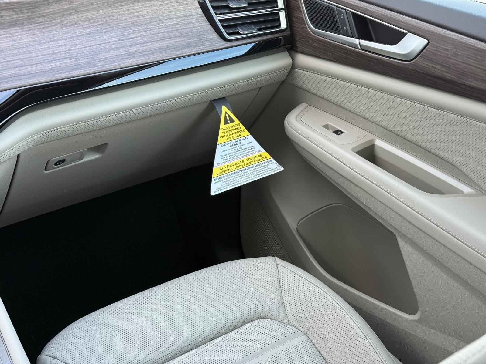 Volkswagen Atlas Vehicle Image 10