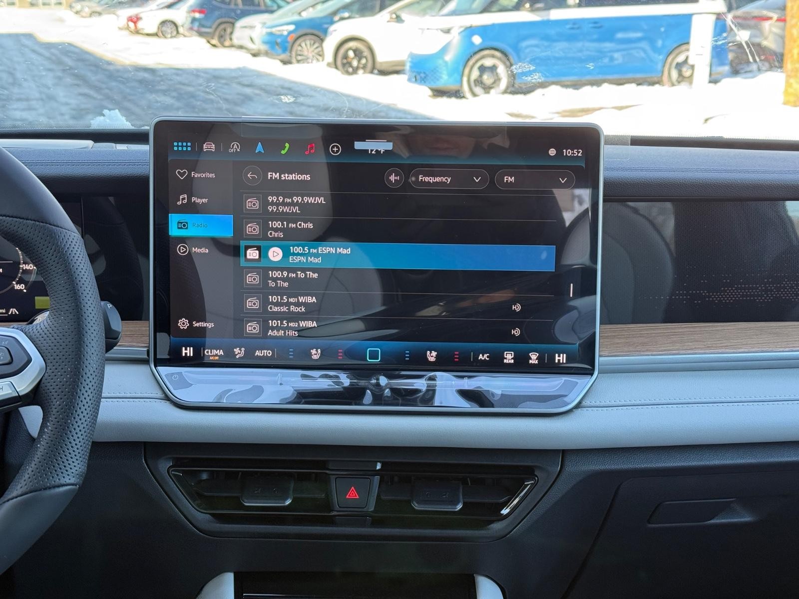 Volkswagen Tiguan Vehicle Image 07