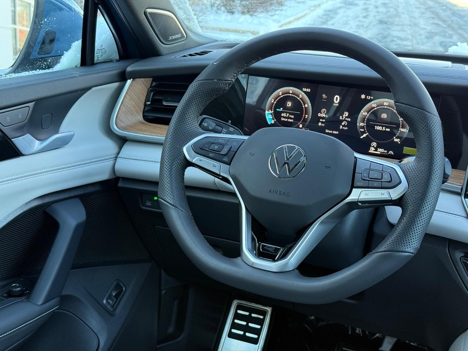 Volkswagen Tiguan Vehicle Image 08