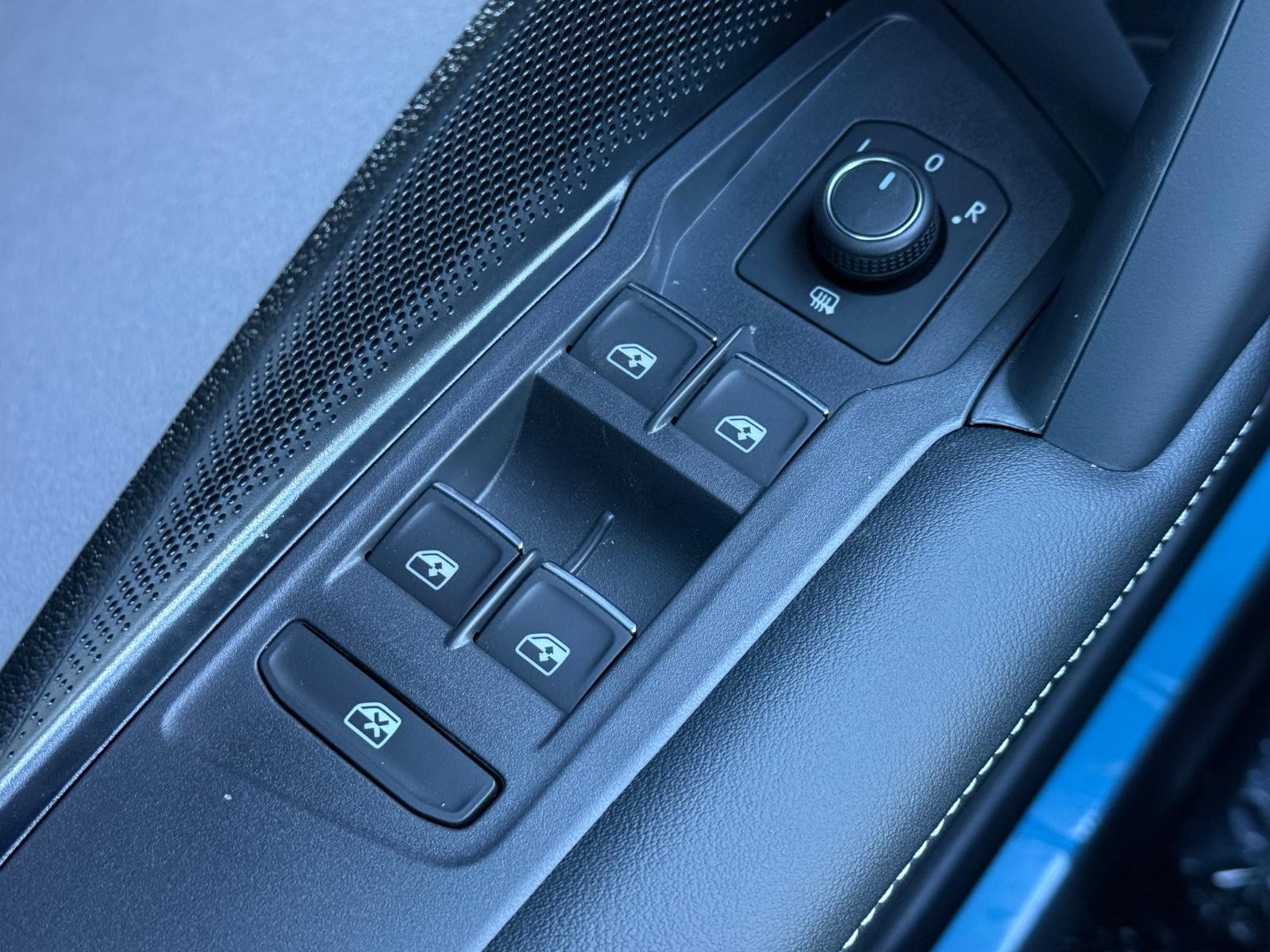 Volkswagen Tiguan Vehicle Image 15