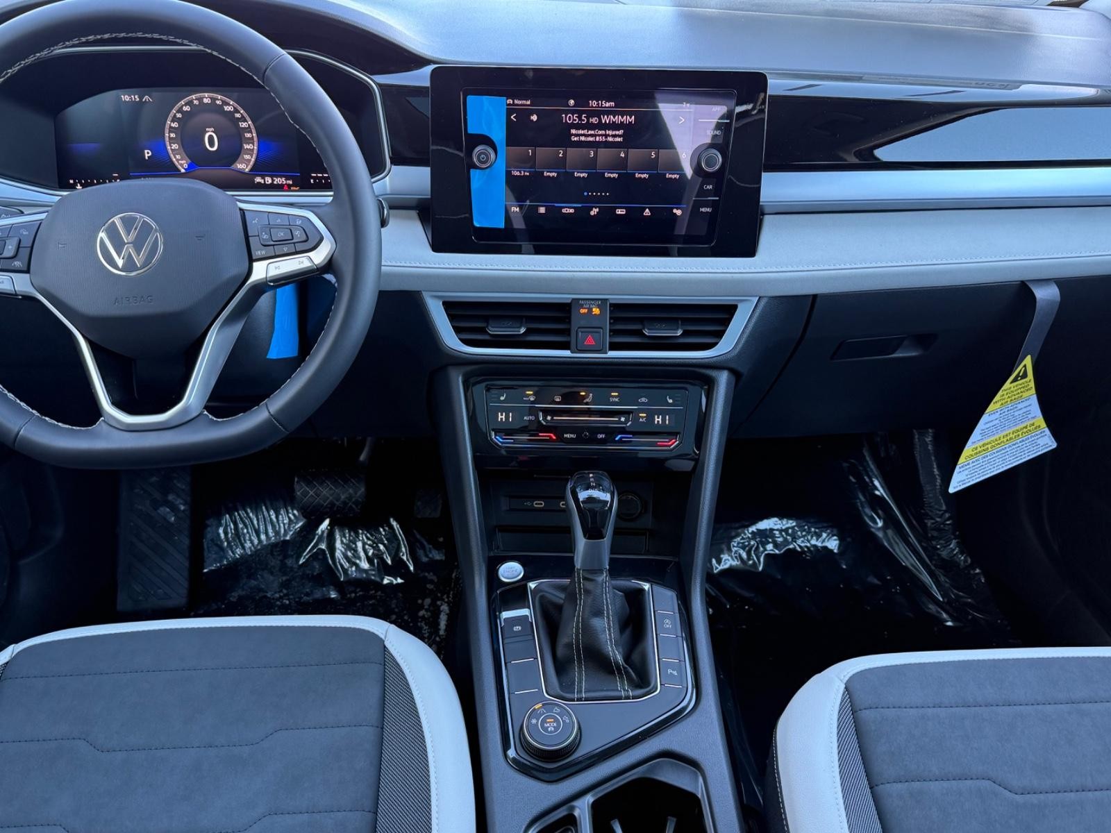 Volkswagen Taos Vehicle Image 06