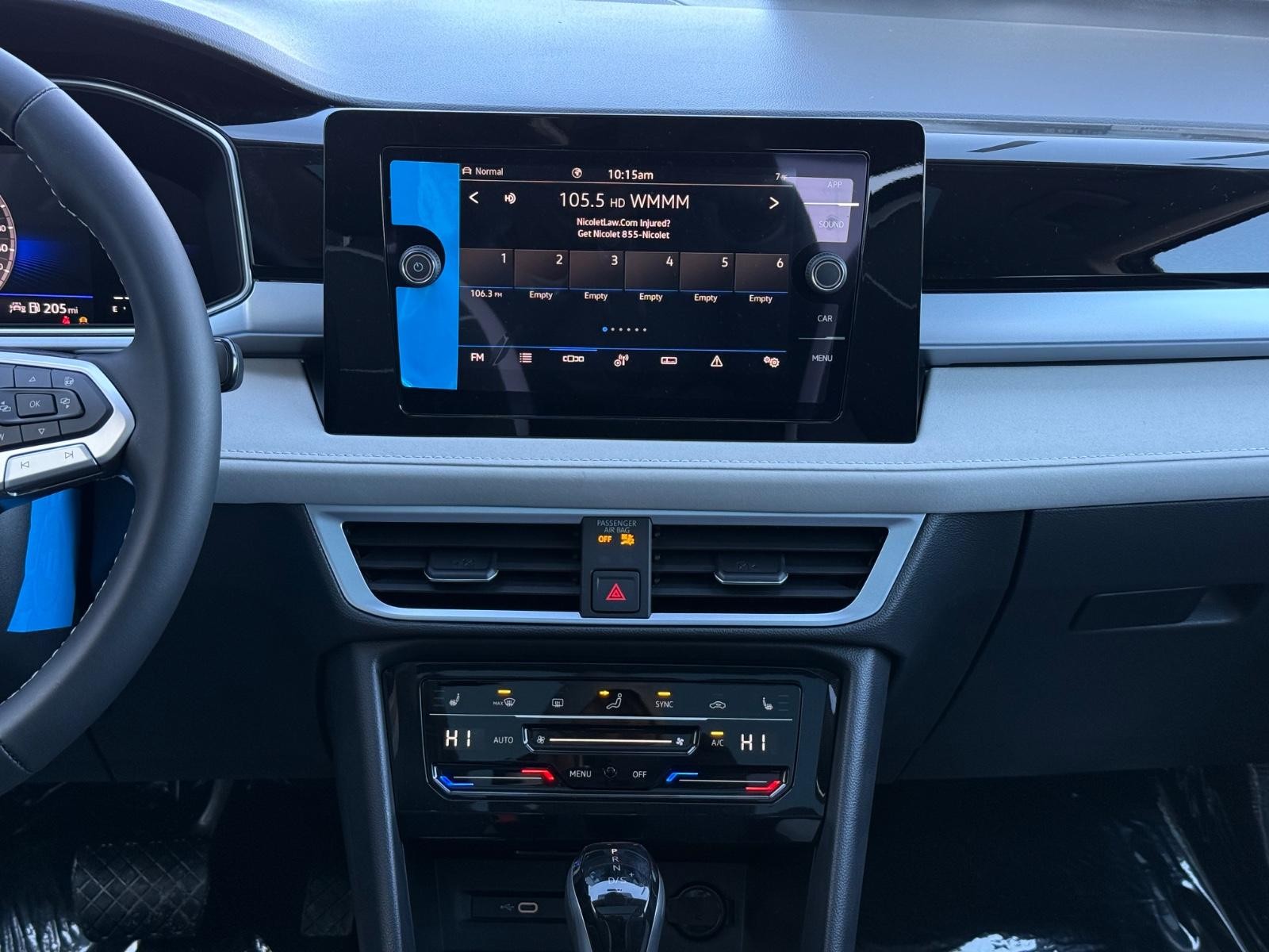 Volkswagen Taos Vehicle Image 07