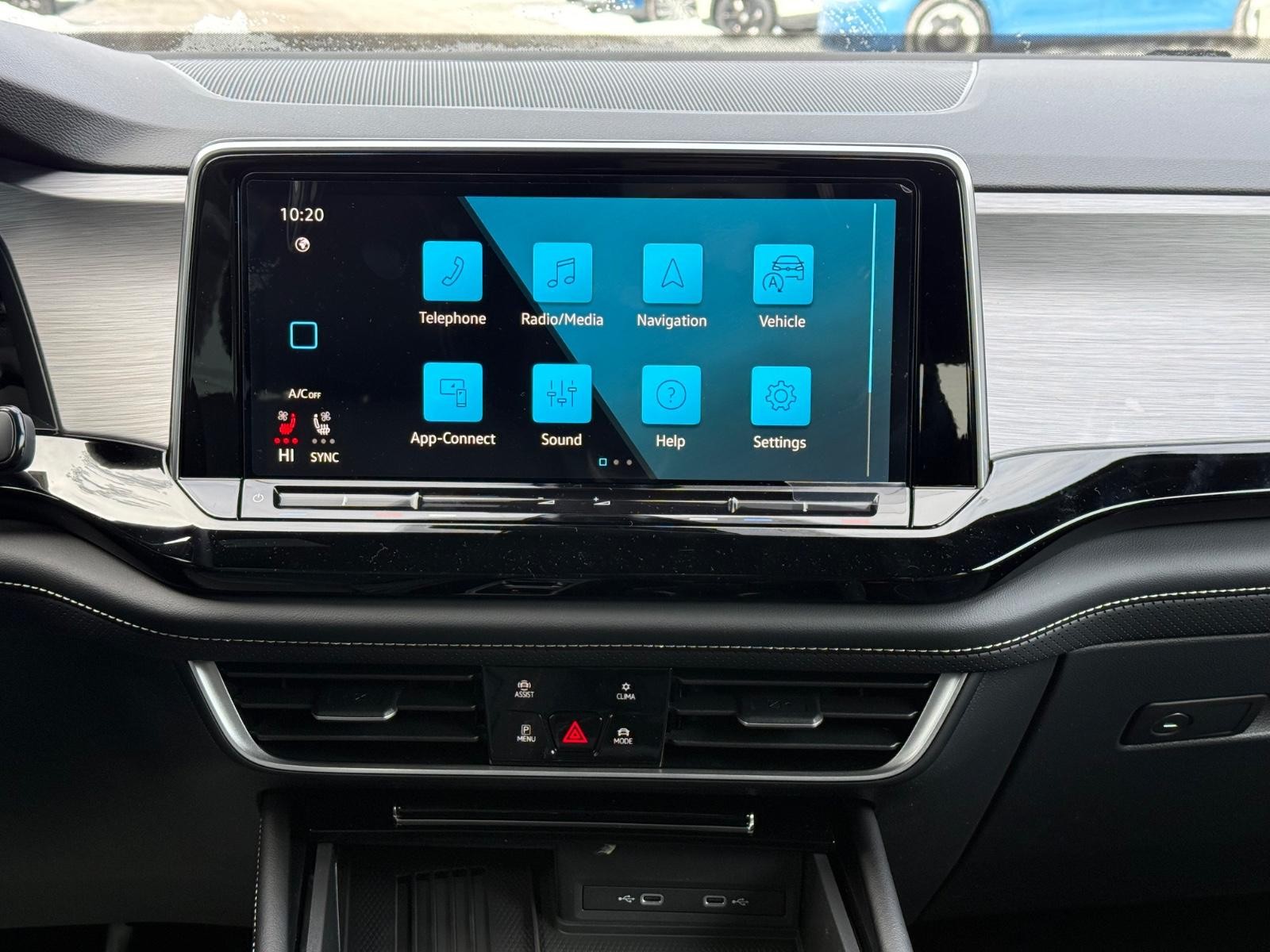 Volkswagen Atlas Cross Sport Vehicle Image 07