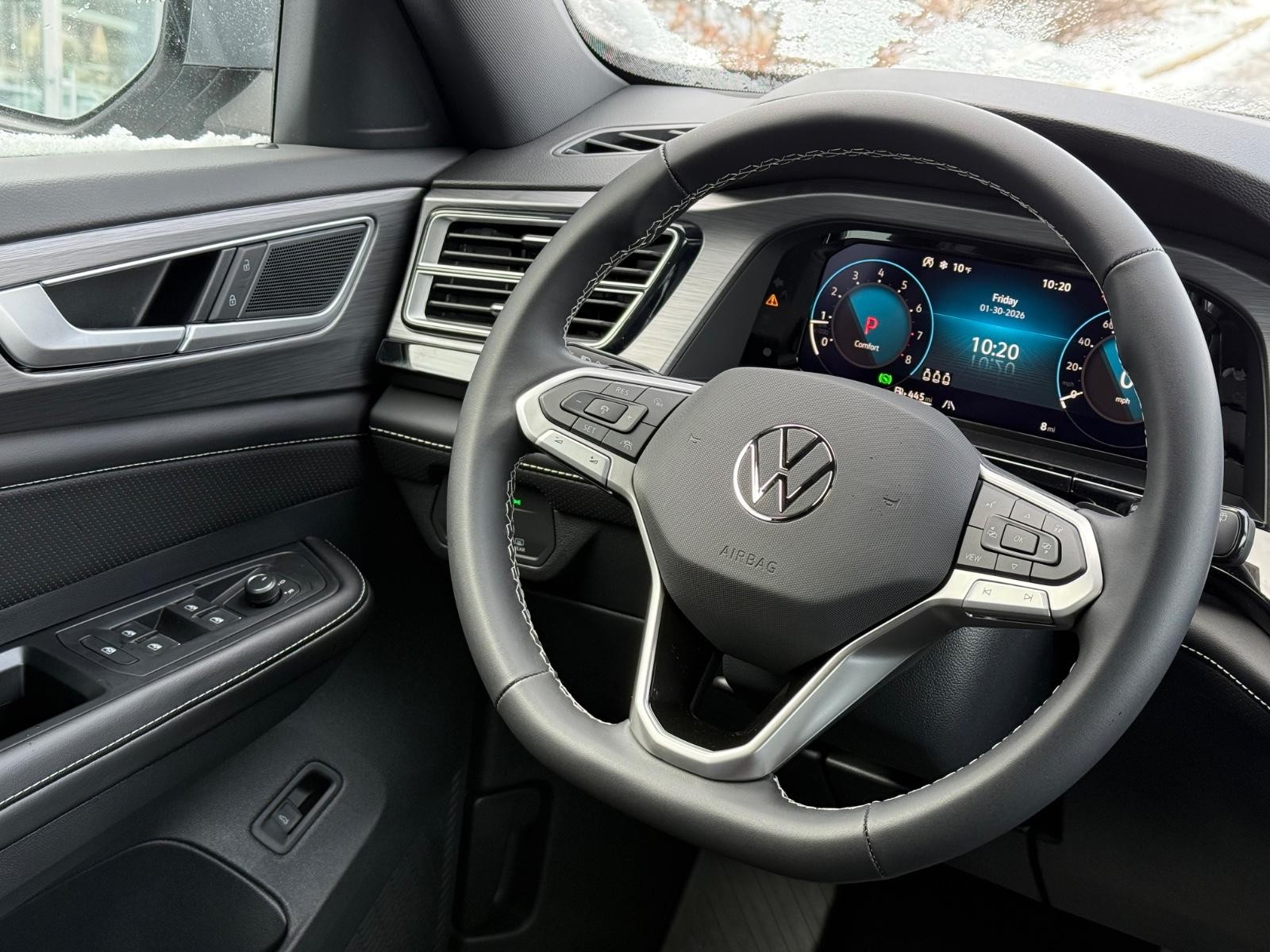 Volkswagen Atlas Cross Sport Vehicle Image 09