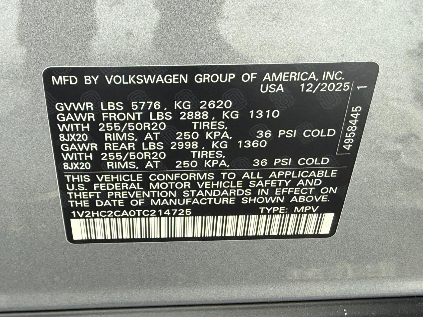 Volkswagen Atlas Cross Sport Vehicle Image 17