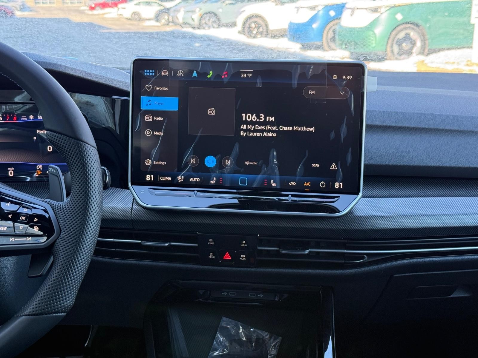 Volkswagen Golf R Vehicle Image 07