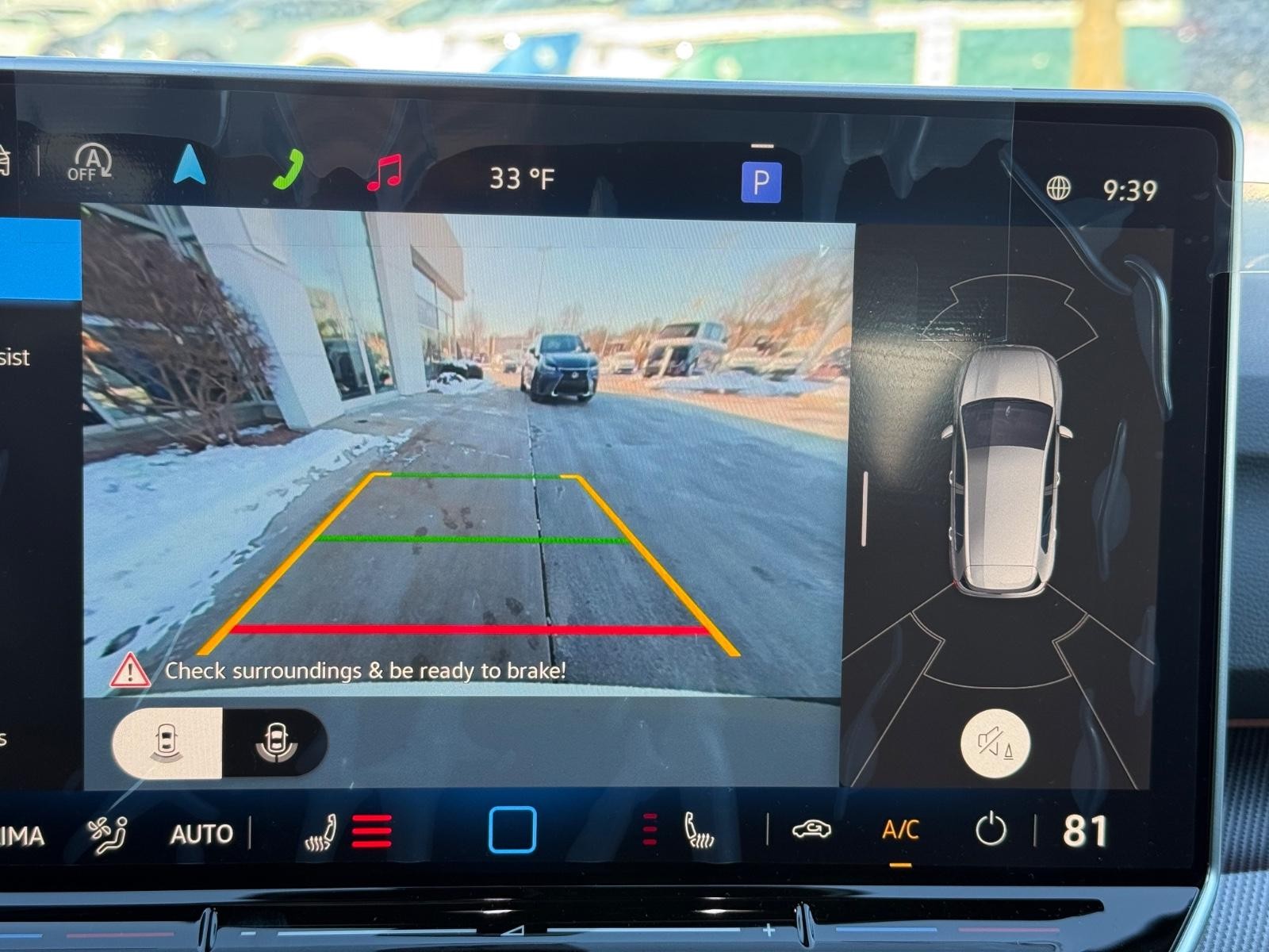 Volkswagen Golf R Vehicle Image 14