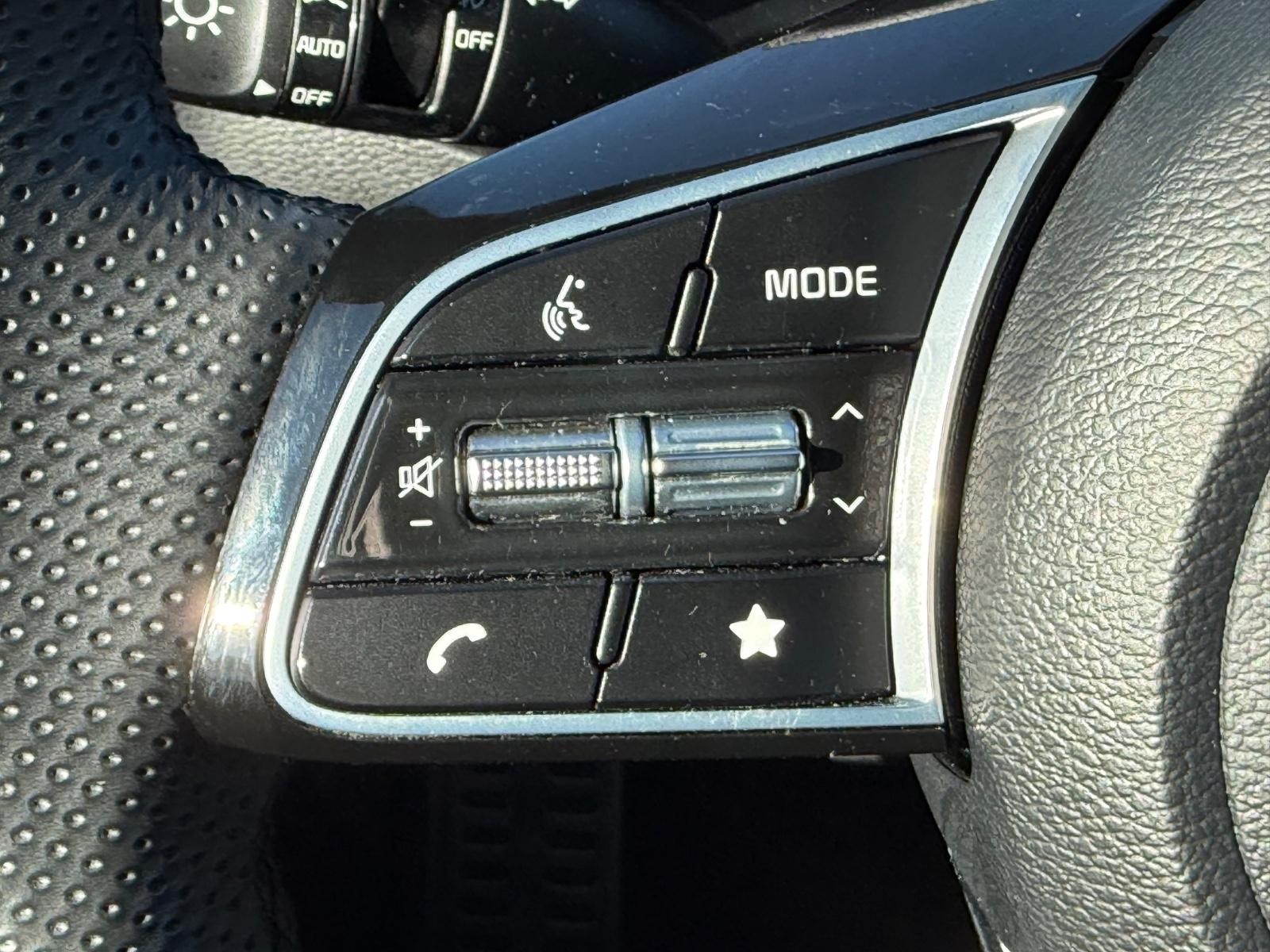 Kia Forte Vehicle Image 17