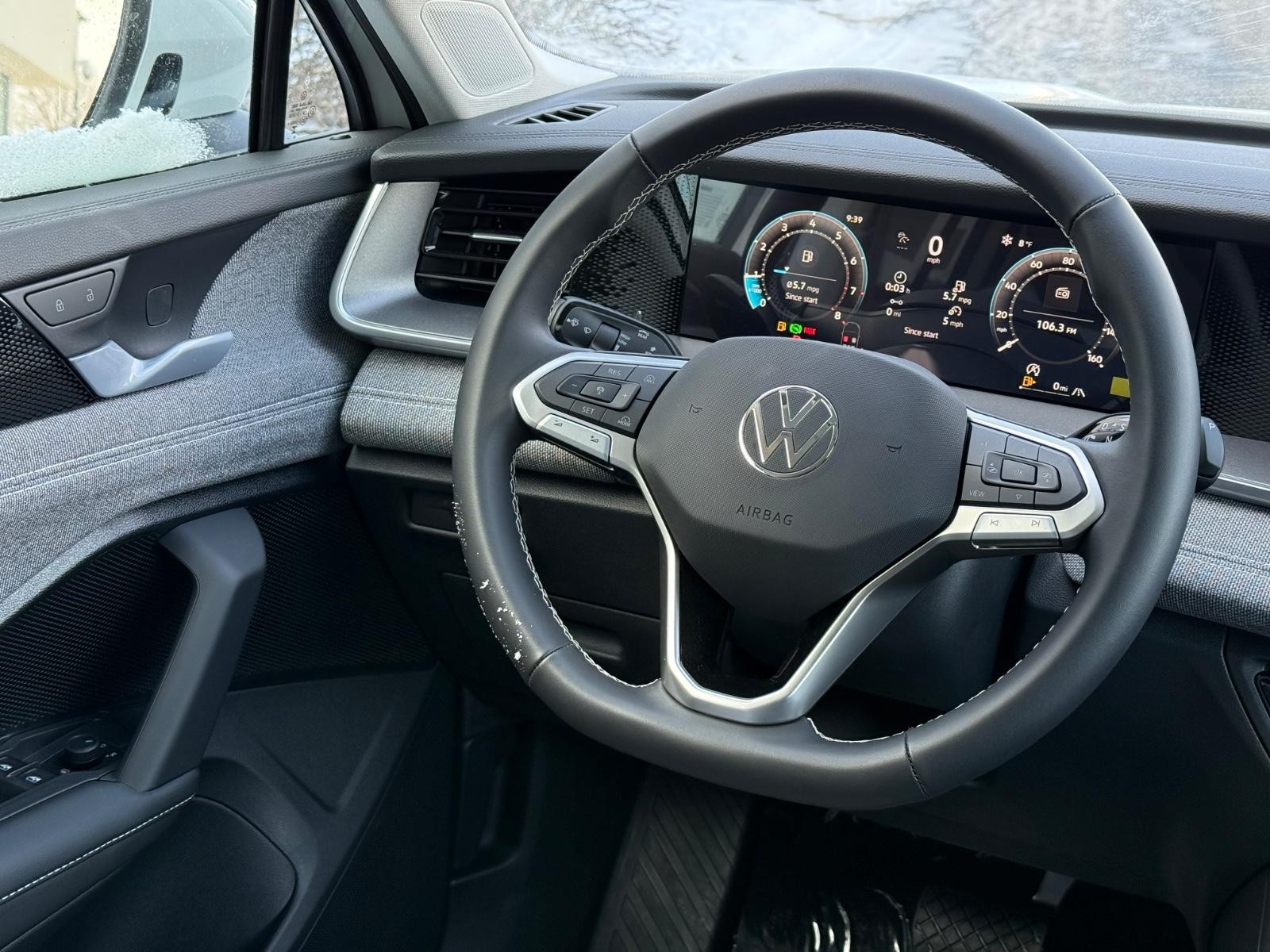 Volkswagen Tiguan Vehicle Image 08