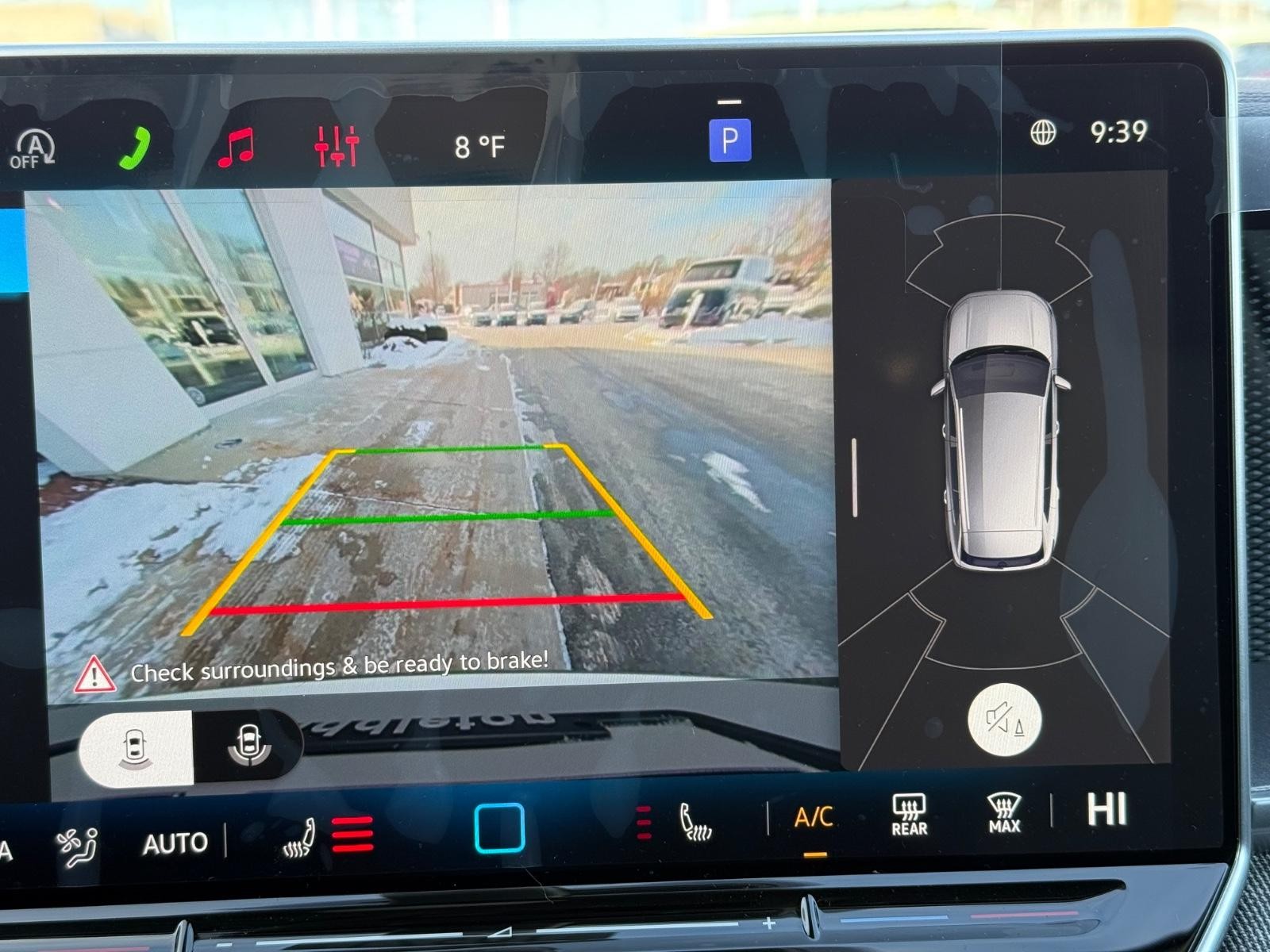 Volkswagen Tiguan Vehicle Image 13