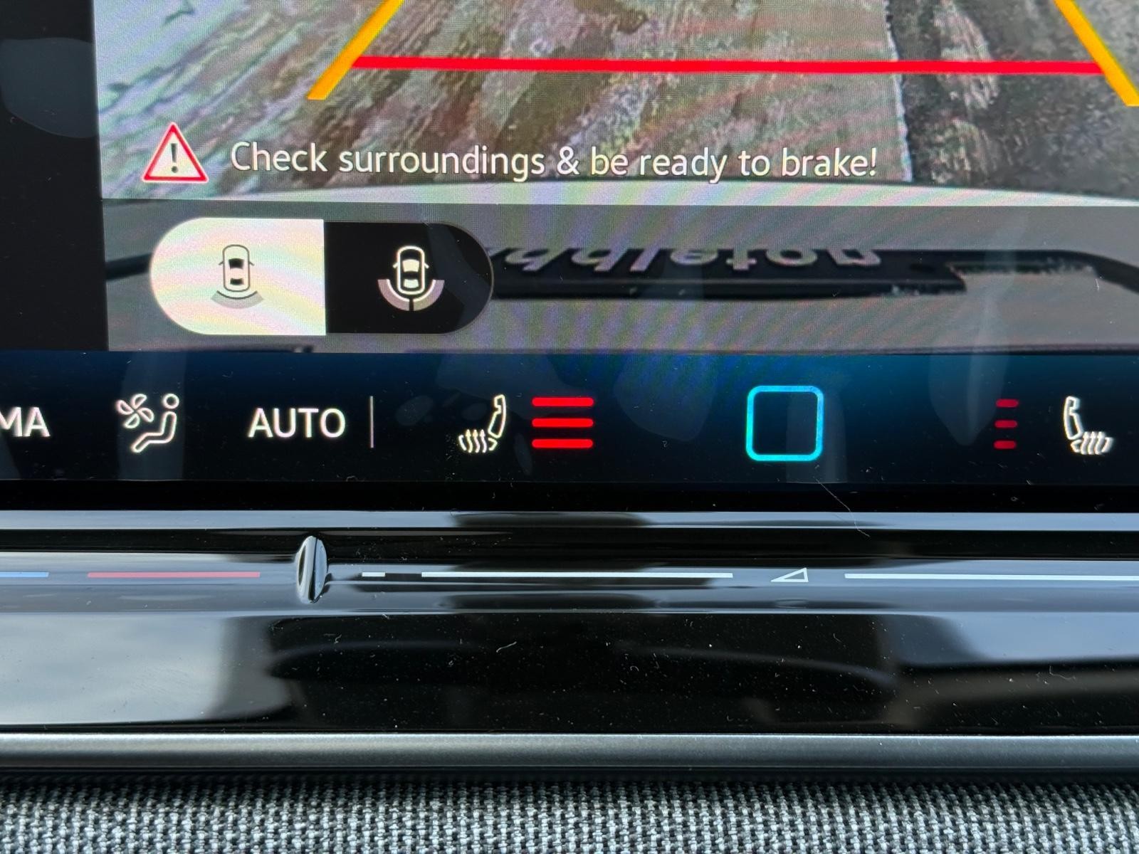 Volkswagen Tiguan Vehicle Image 14