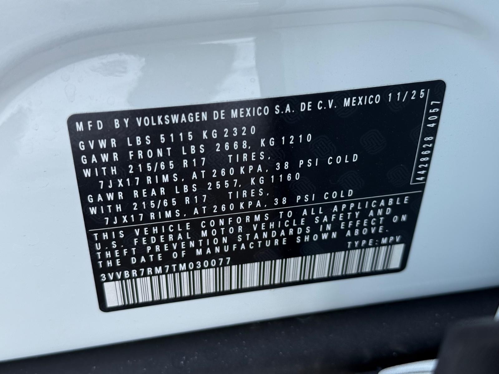 Volkswagen Tiguan Vehicle Image 17