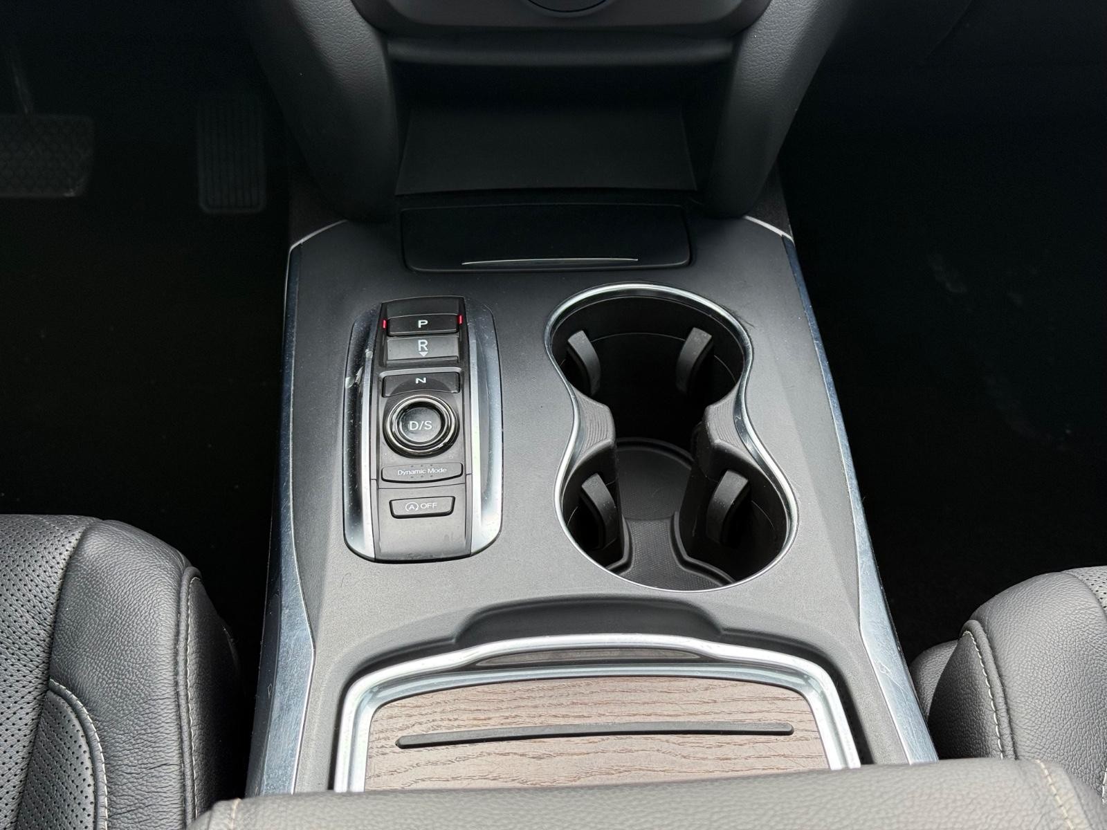 Acura MDX Vehicle Image 13