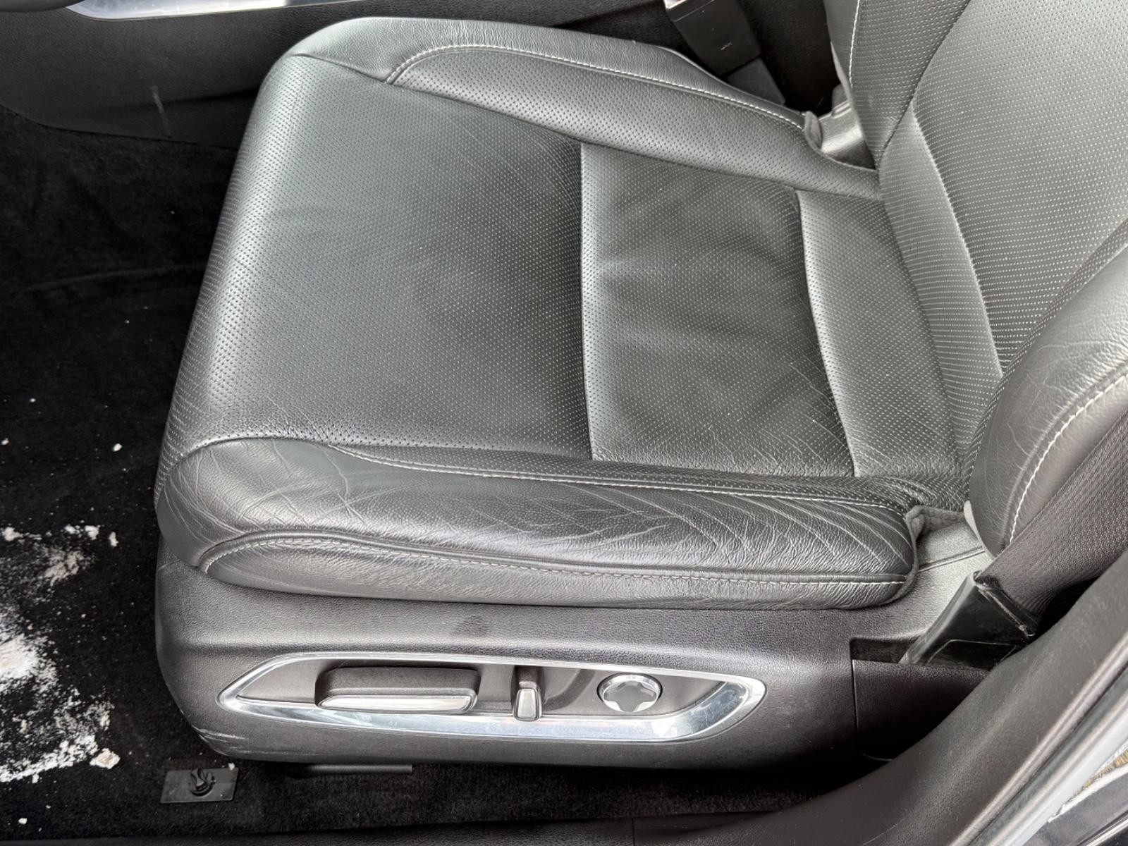 Acura MDX Vehicle Image 23