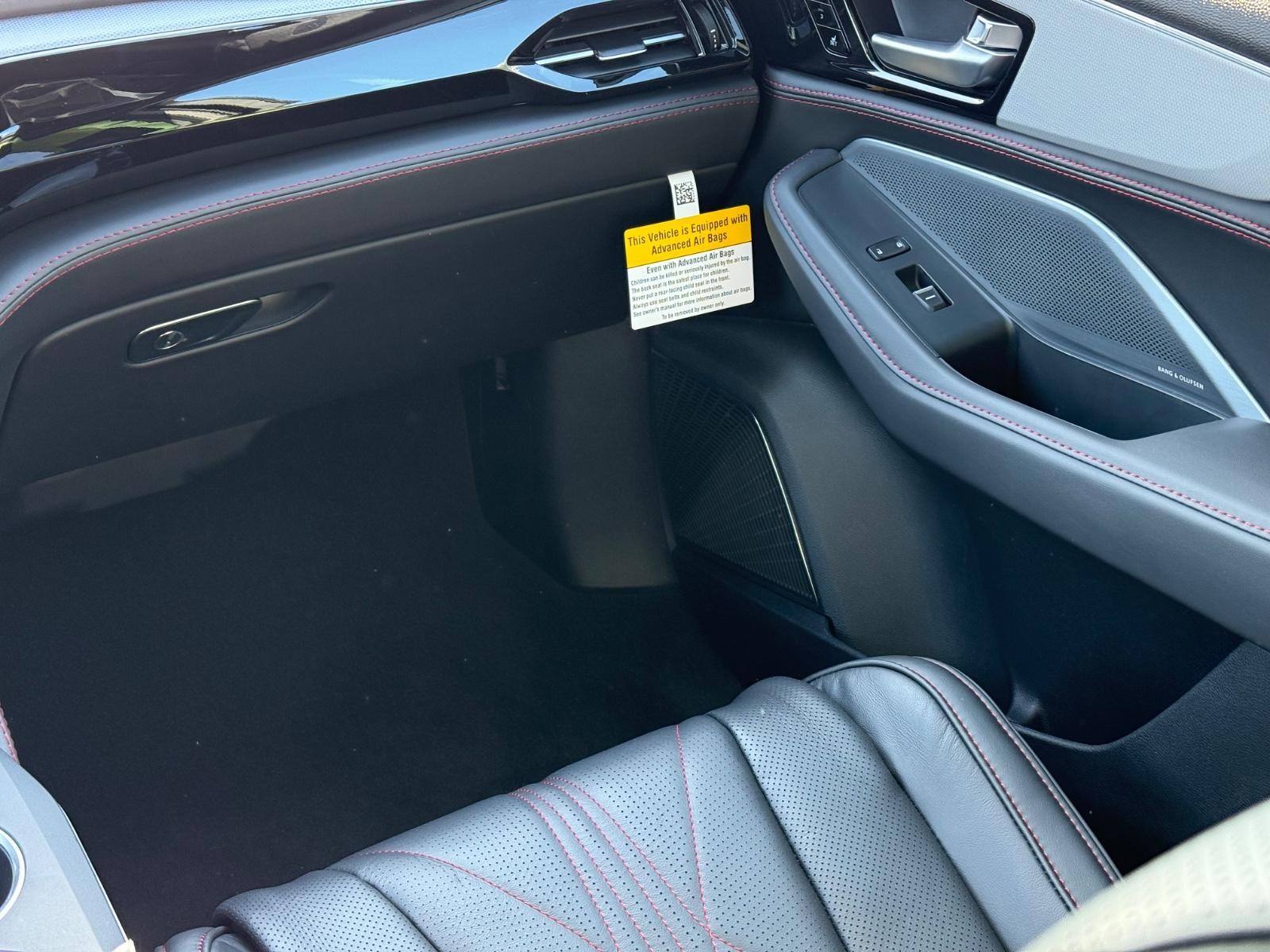 Acura MDX Vehicle Image 09