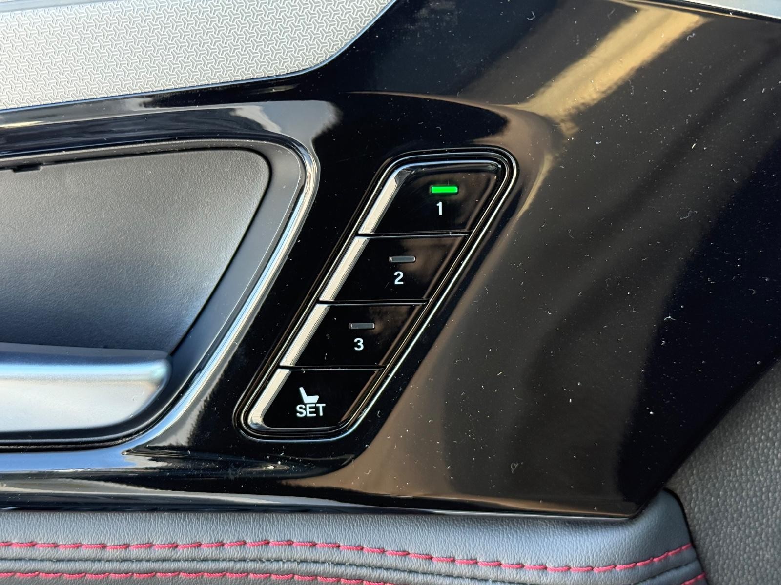 Acura MDX Vehicle Image 10