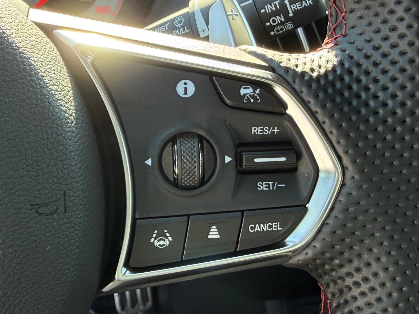 Acura RDX Vehicle Image 12