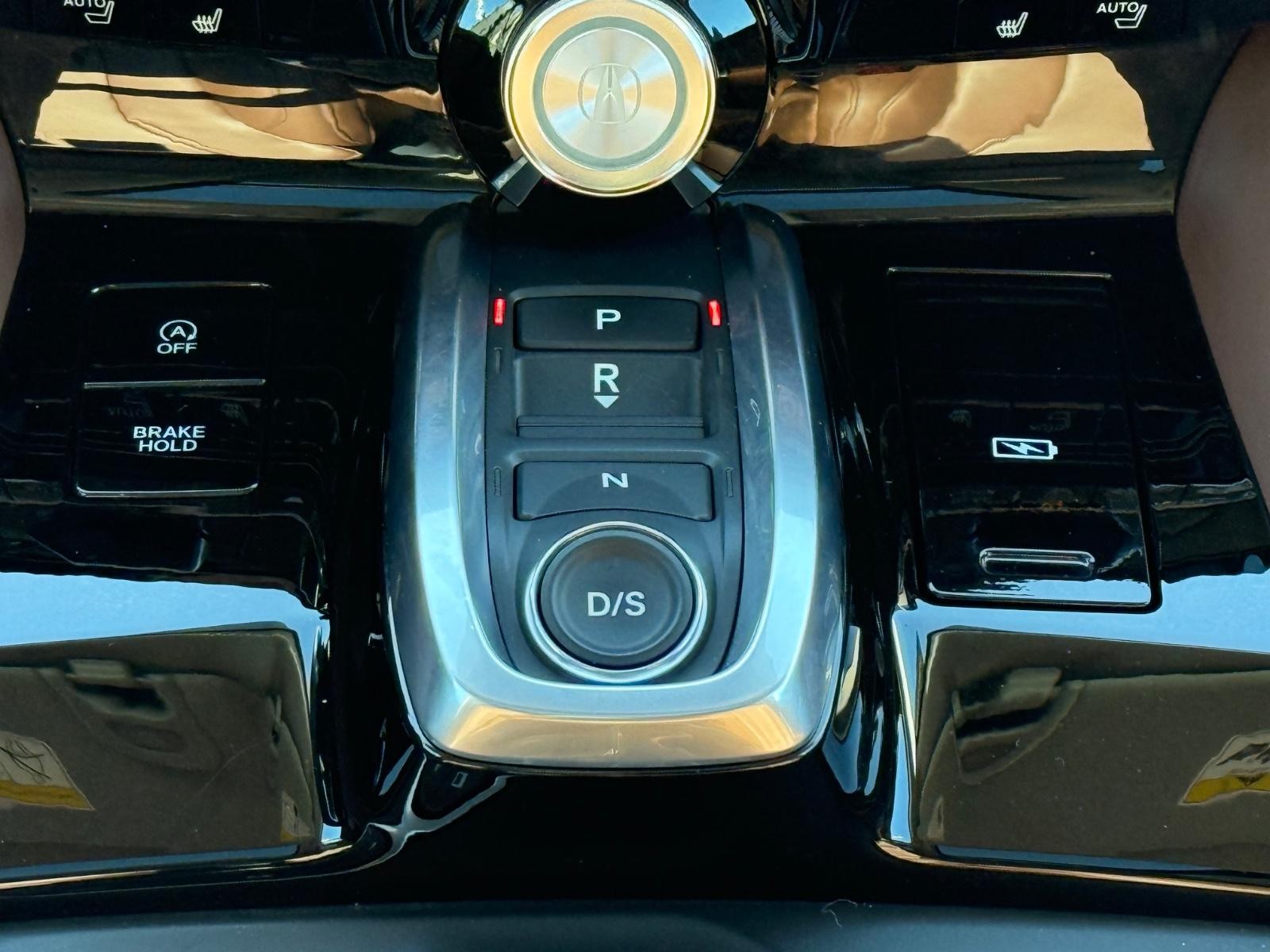 Acura MDX Vehicle Image 13