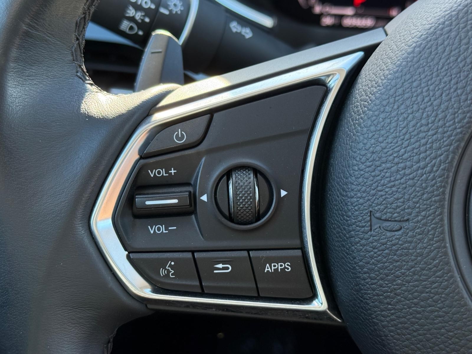 Acura MDX Vehicle Image 17