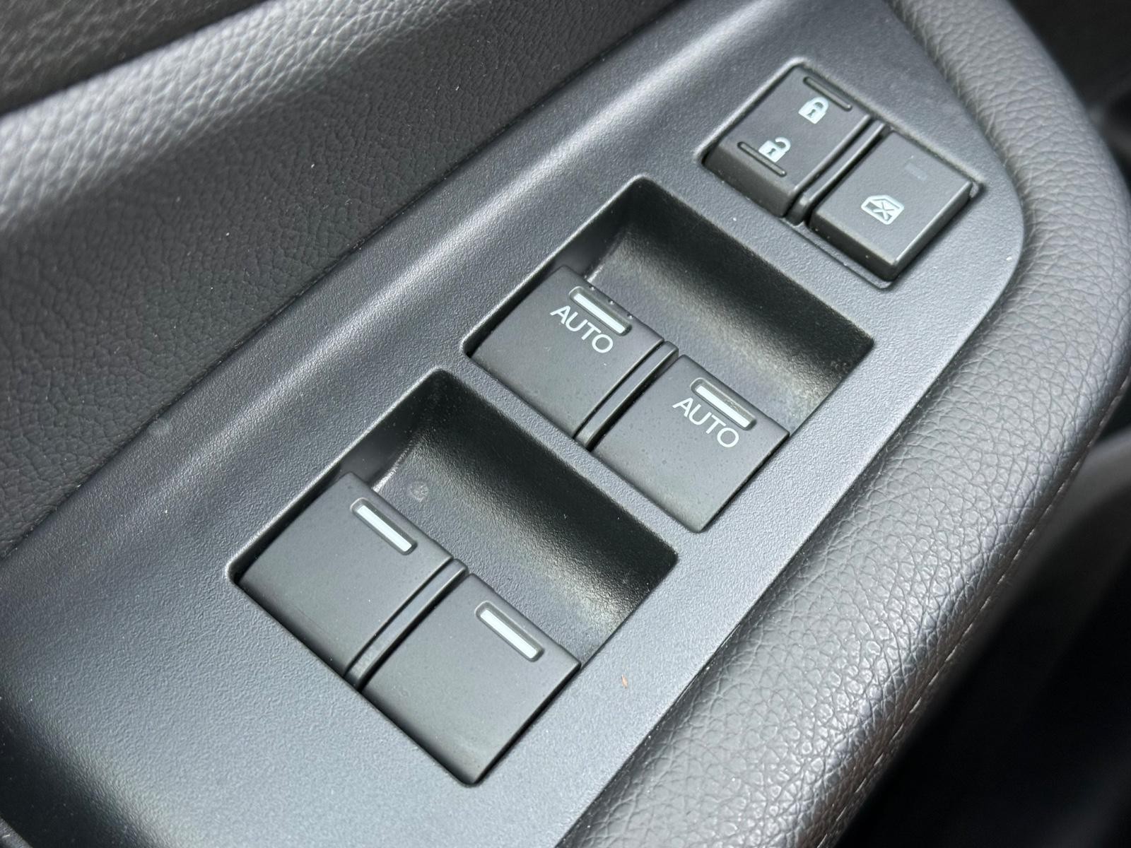 Honda Pilot Vehicle Image 24