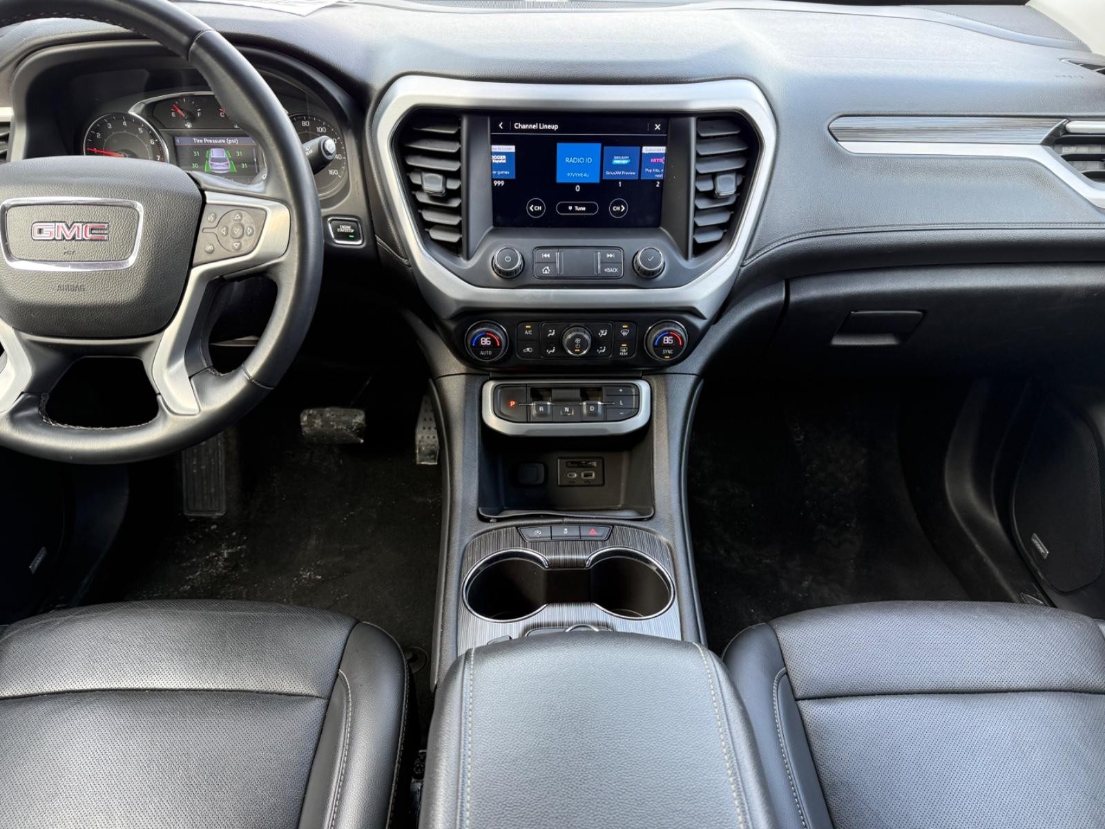 GMC Acadia Vehicle Image 10