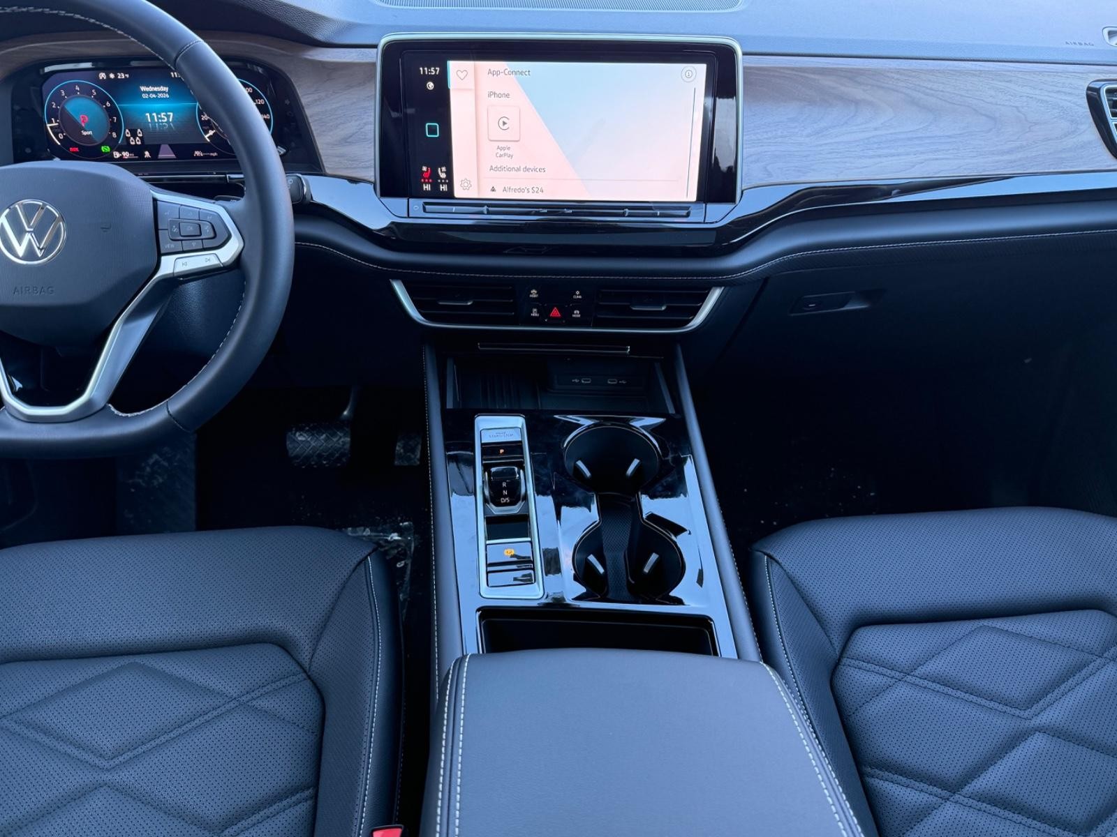 Volkswagen Atlas Vehicle Image 06