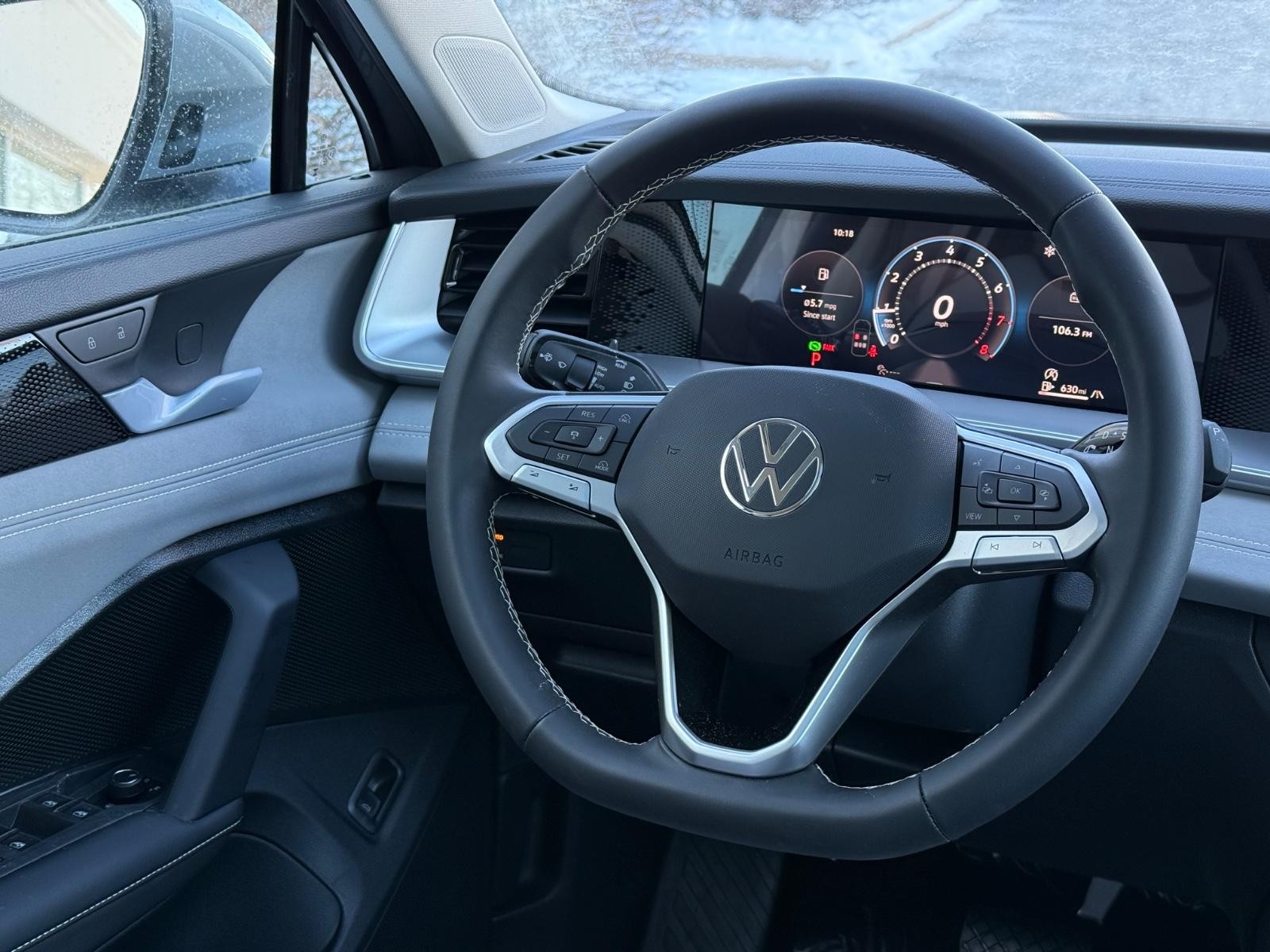 Volkswagen Tiguan Vehicle Image 08