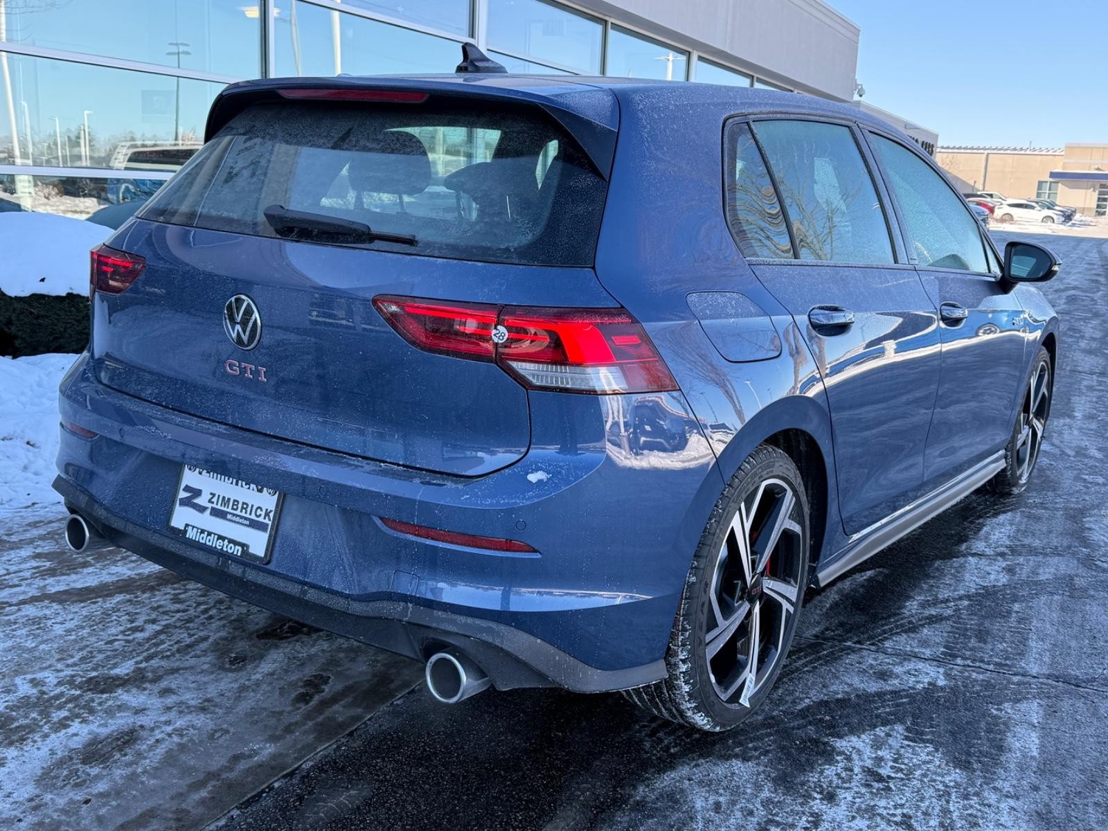 Volkswagen Golf GTI Vehicle Image 03