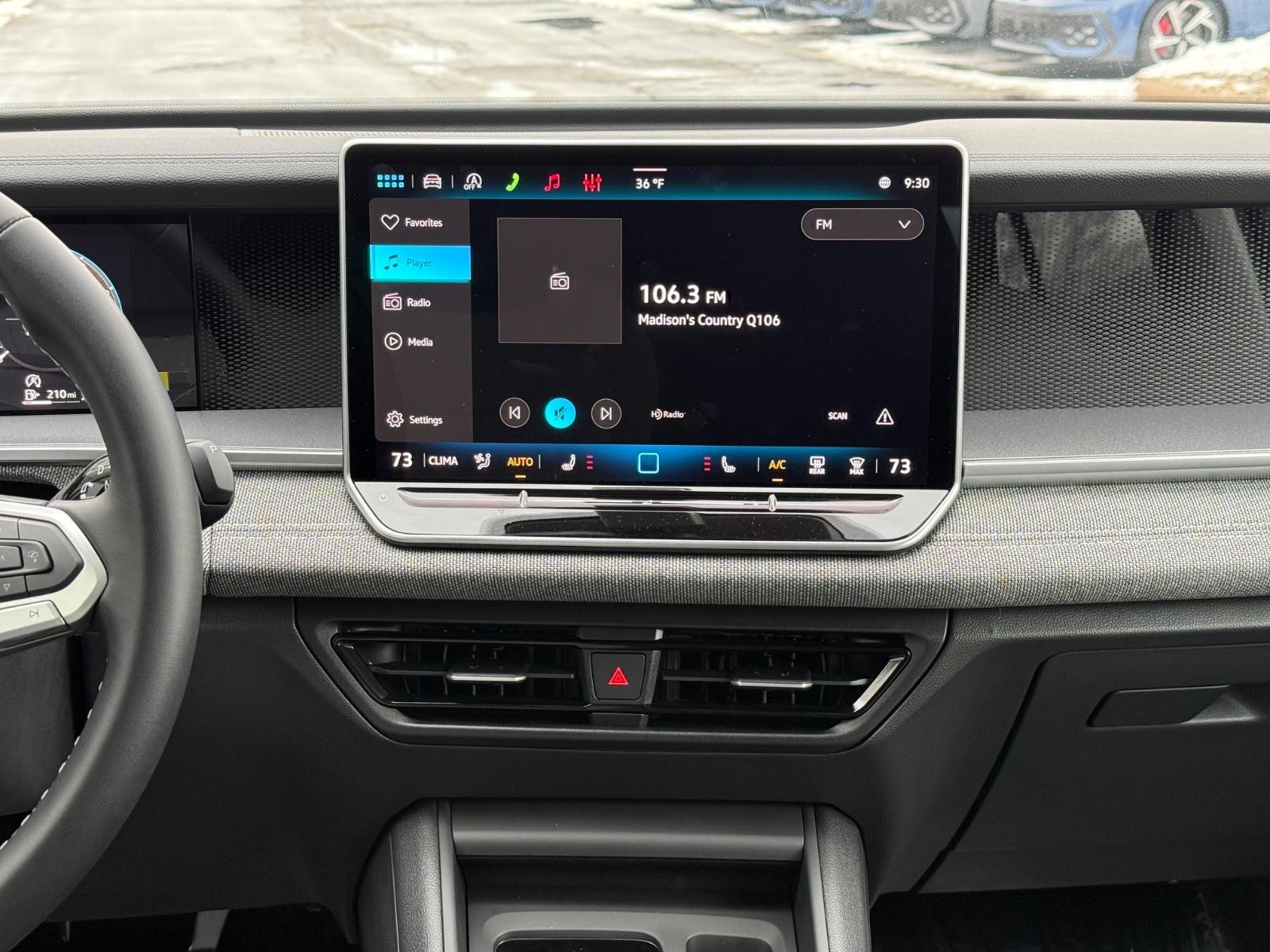 Volkswagen Tiguan Vehicle Image 07