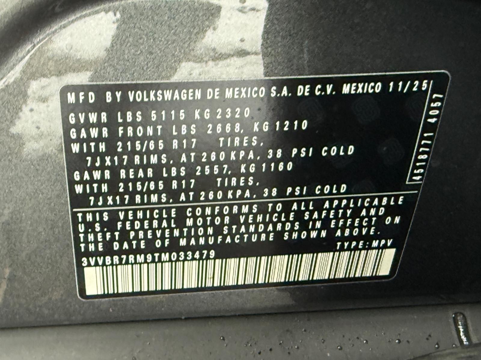 Volkswagen Tiguan Vehicle Image 17