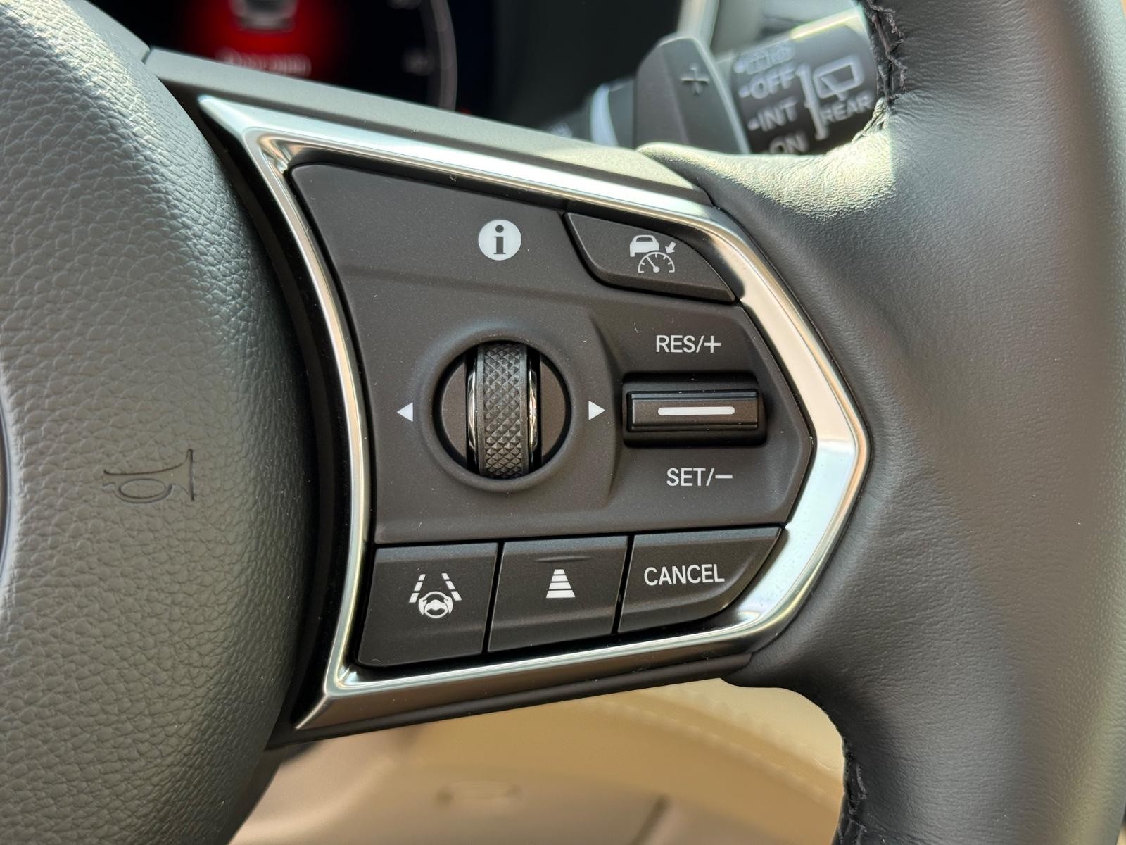 Acura MDX Vehicle Image 12