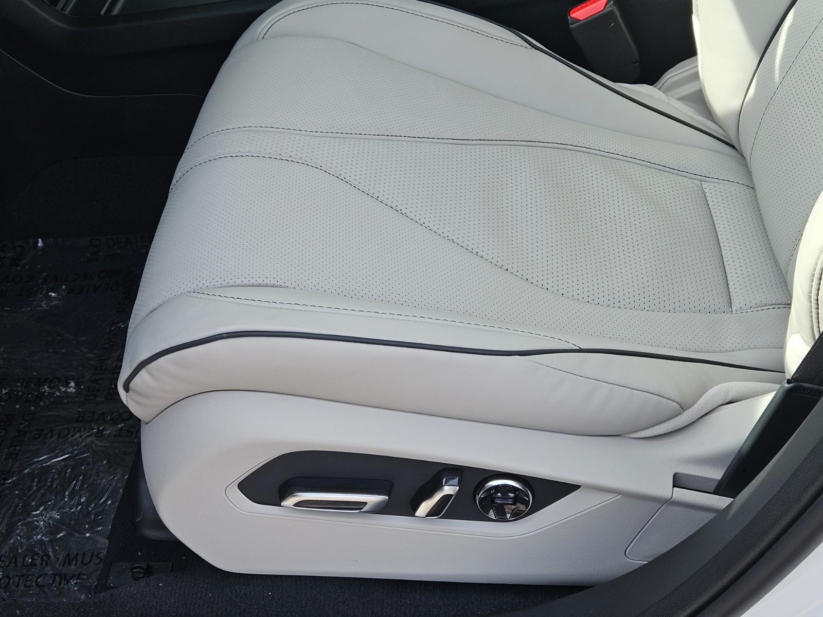 Acura RDX Vehicle Image 16