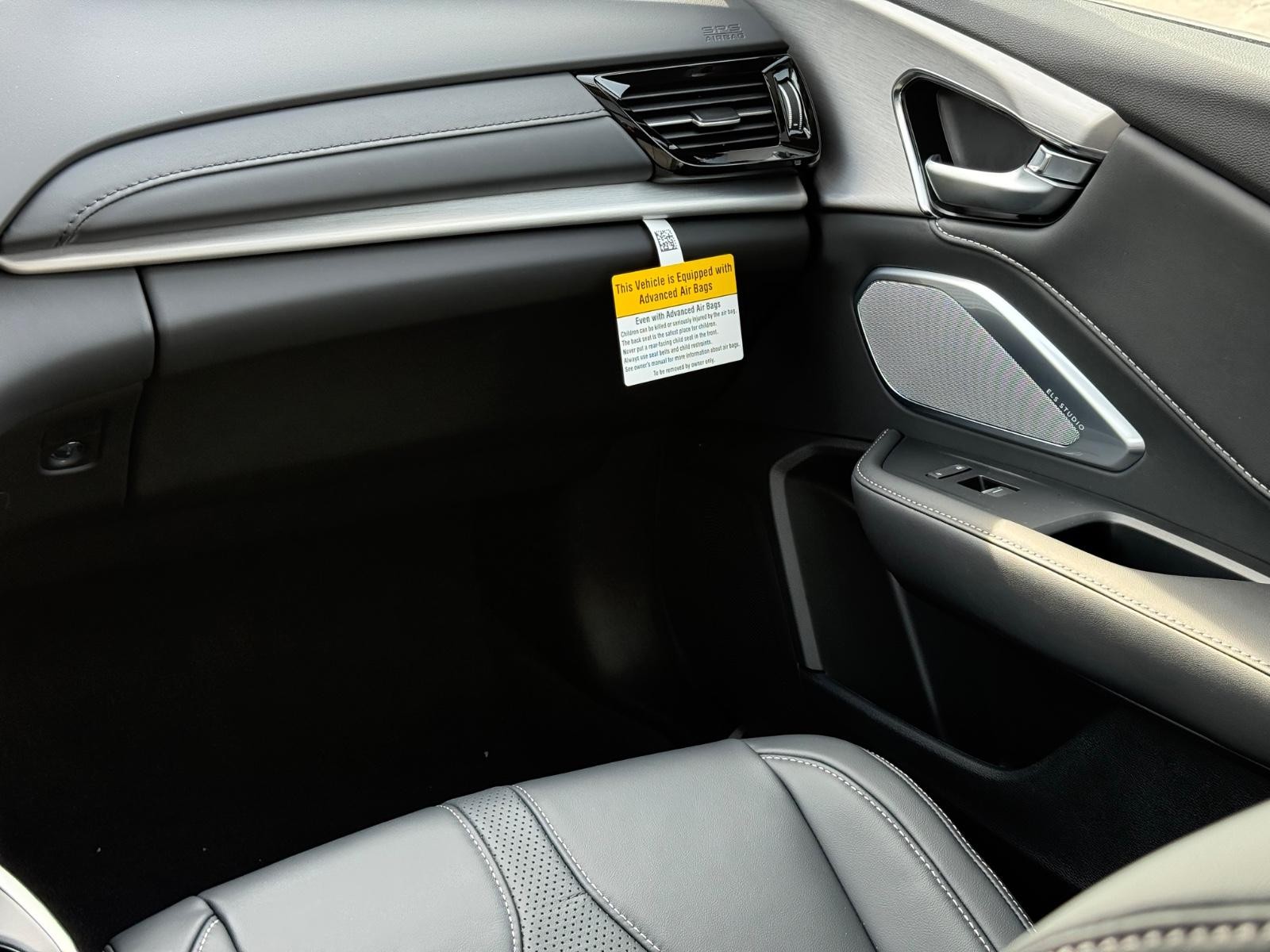 Acura RDX Vehicle Image 09