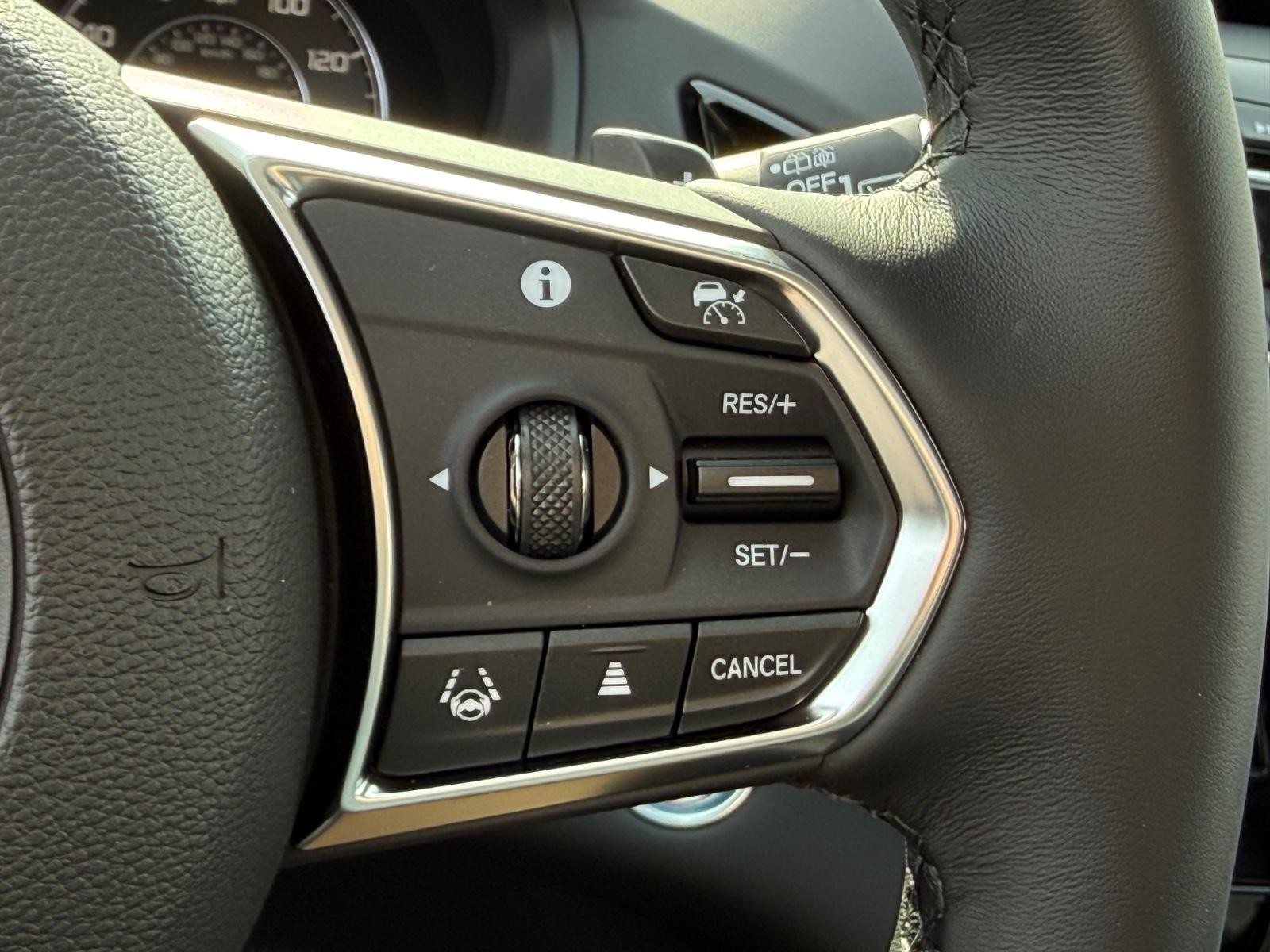 Acura RDX Vehicle Image 13