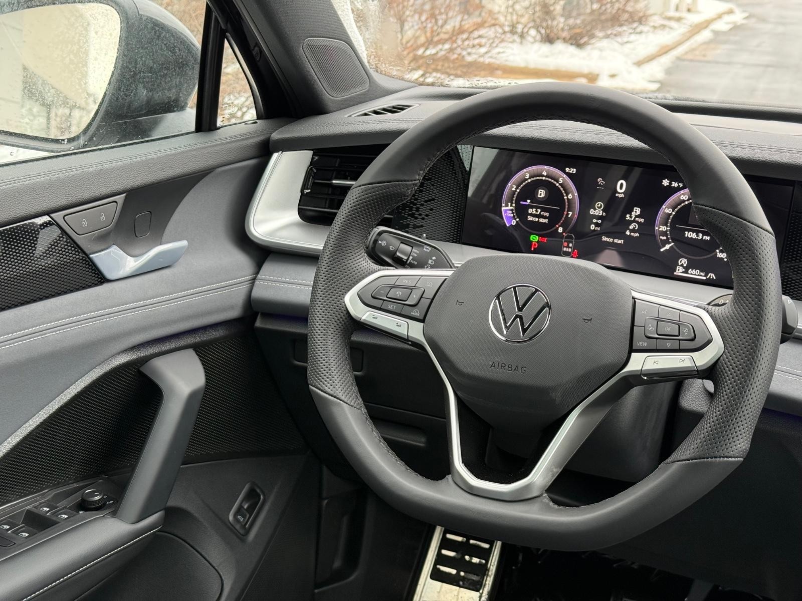 Volkswagen Tiguan Vehicle Image 08