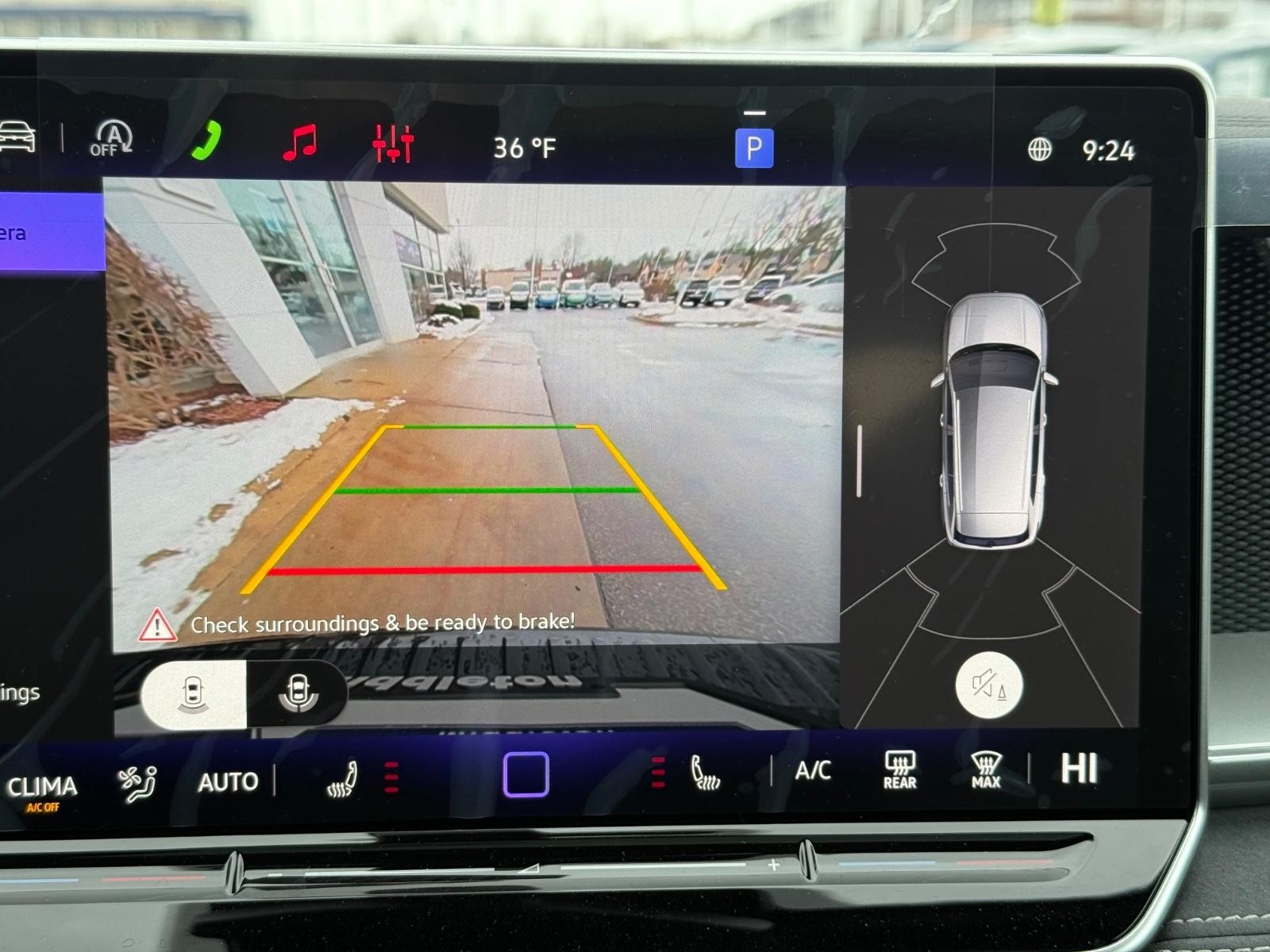 Volkswagen Tiguan Vehicle Image 13