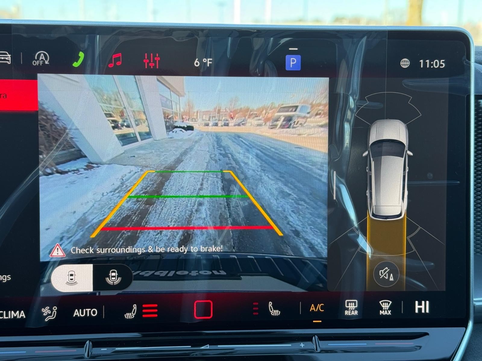 Volkswagen Tiguan Vehicle Image 13