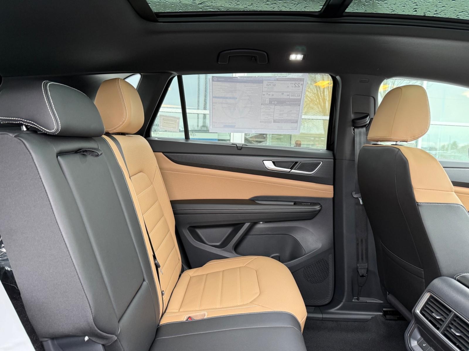 Volkswagen Atlas Cross Sport Vehicle Image 05