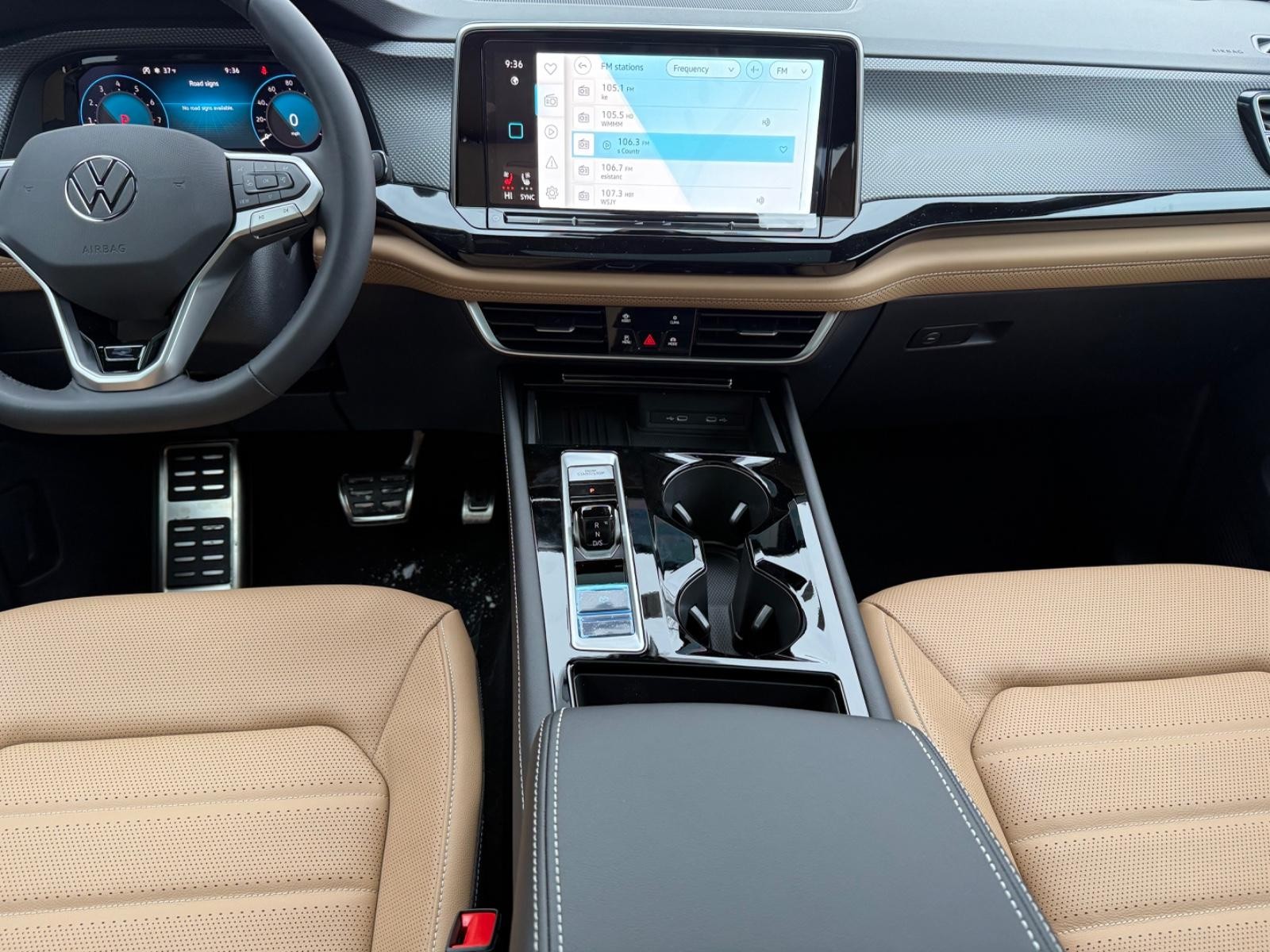 Volkswagen Atlas Cross Sport Vehicle Image 06