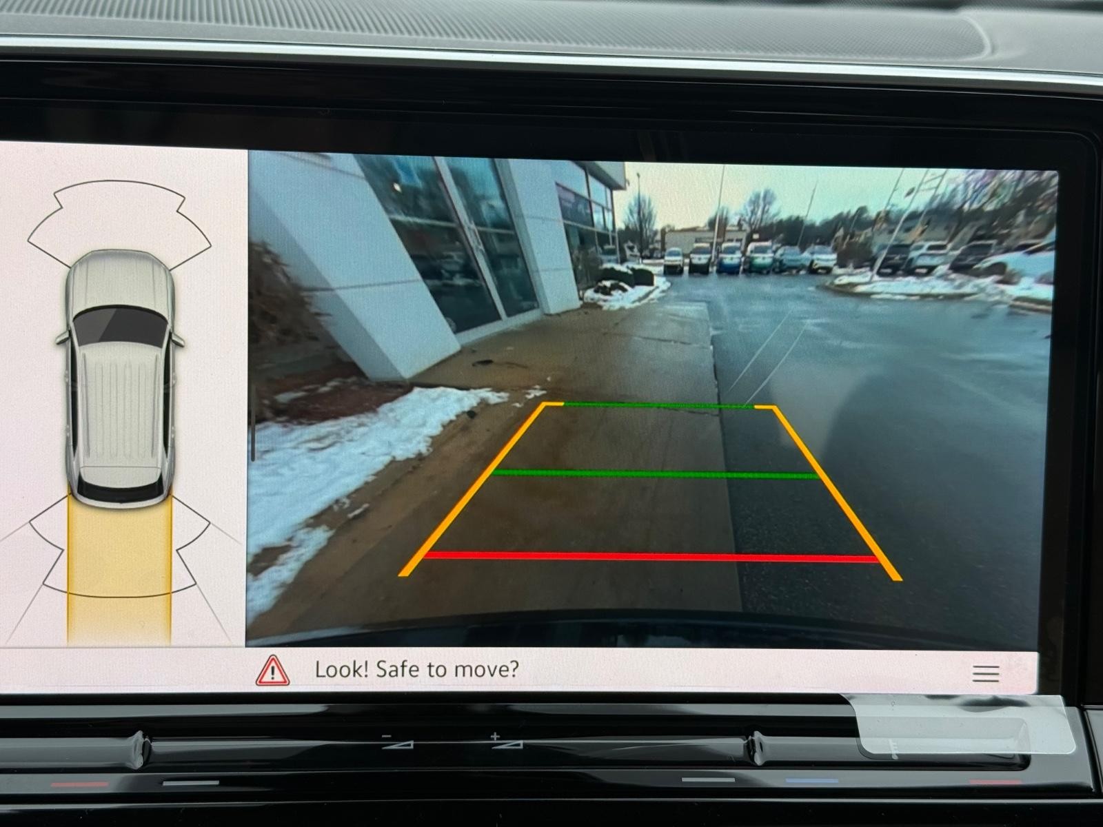 Volkswagen Atlas Cross Sport Vehicle Image 13